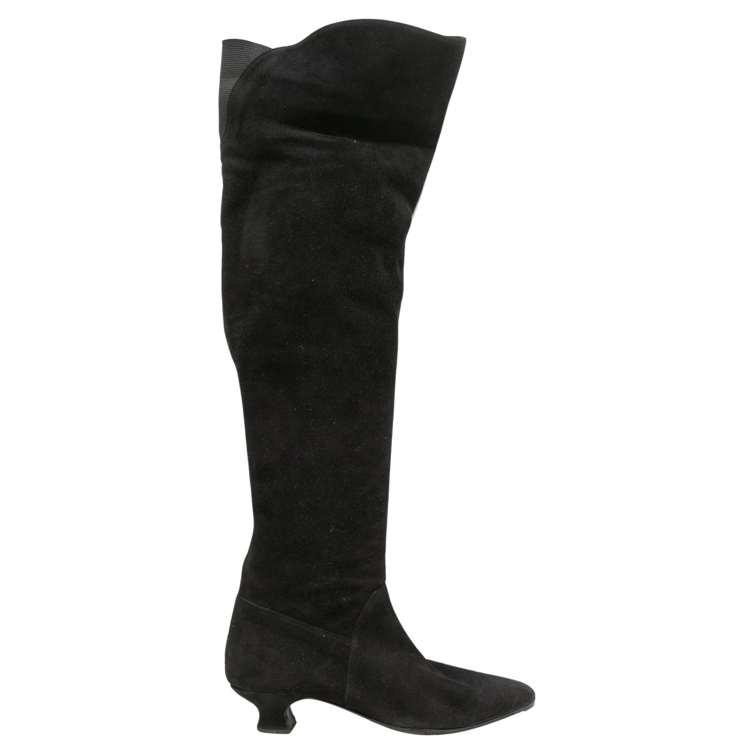 Fendi Bottes noires à bout pointu et talons hauts taille 7