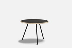 Schwarzer Fenix-Couchtisch mit Laminat-Umrandung 60 von Nur Design