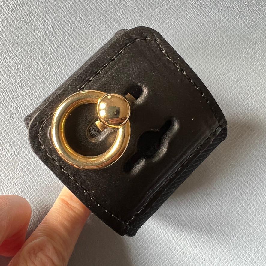 Black Fine Wool Black Leather Bracelet Calfskin Gold Plated Brass For Sale 3