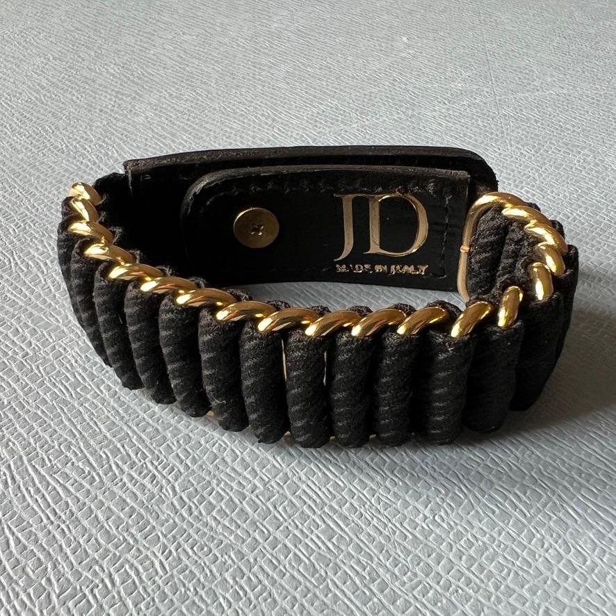 Lana fine nera Bracciale in pelle nera Pelle di vitello Anelli in ottone placcato oro in vendita 3