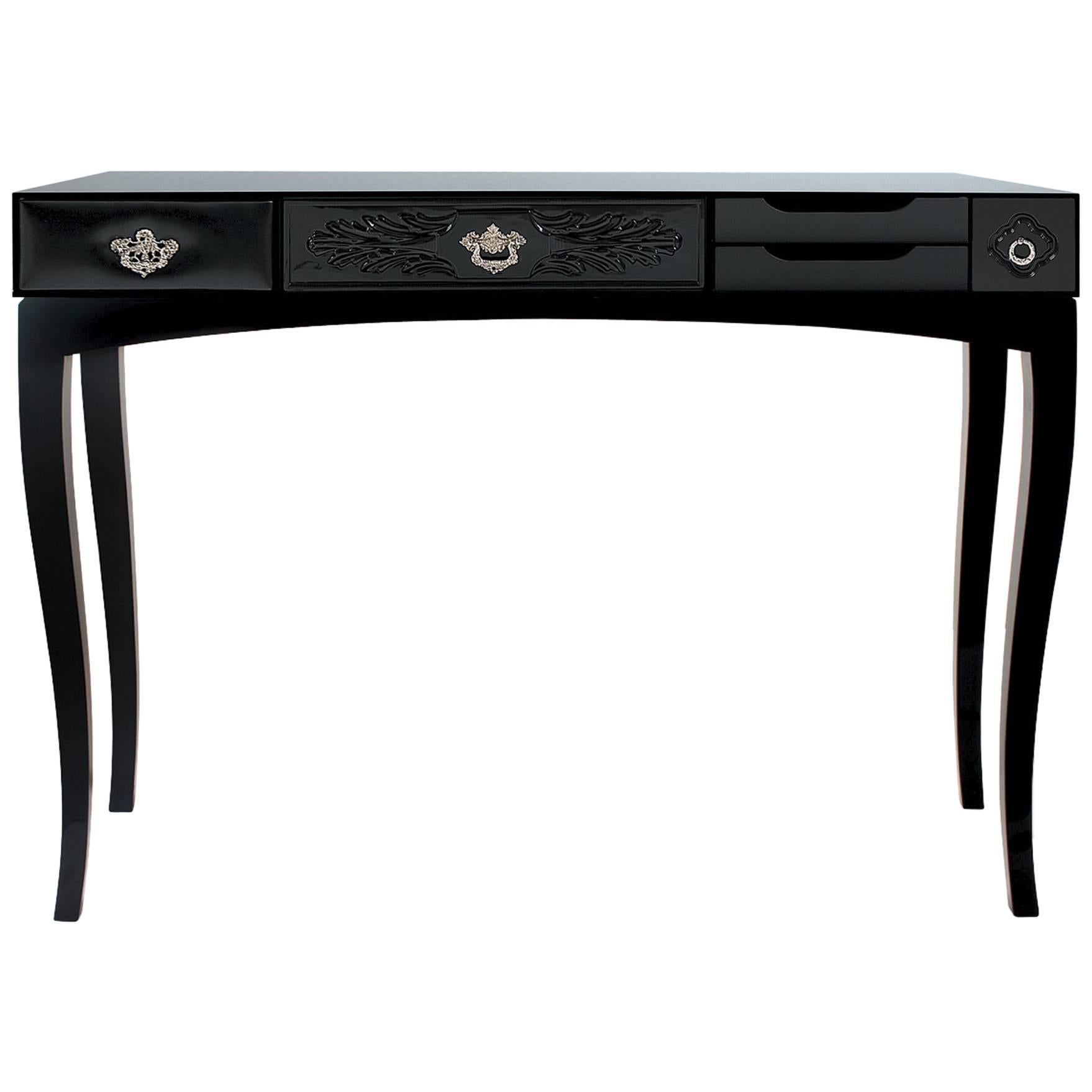 Table console aux finitions noires en vente