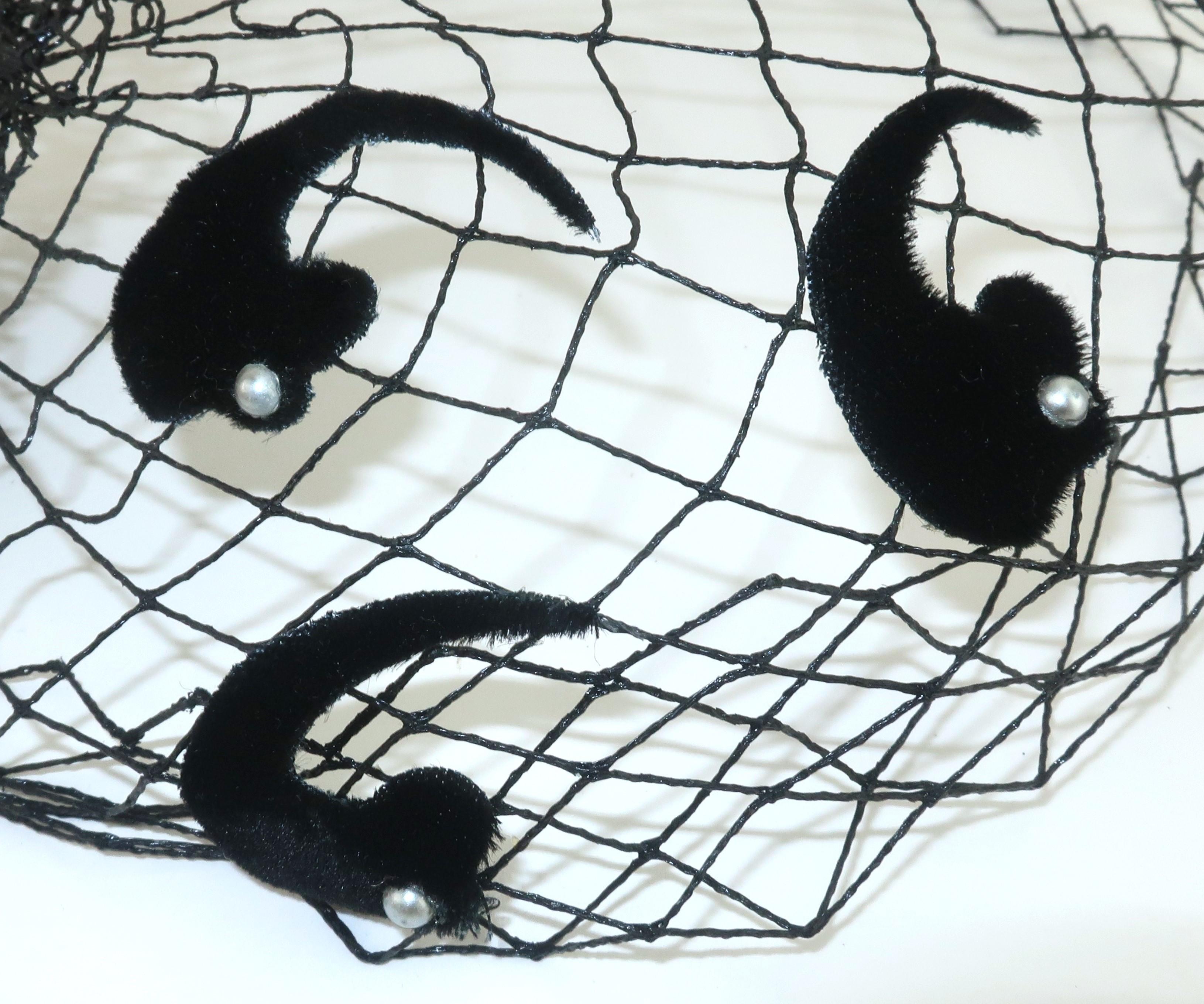 Black Fishnet Fascinator Veil, 1950's In Good Condition For Sale In Atlanta, GA