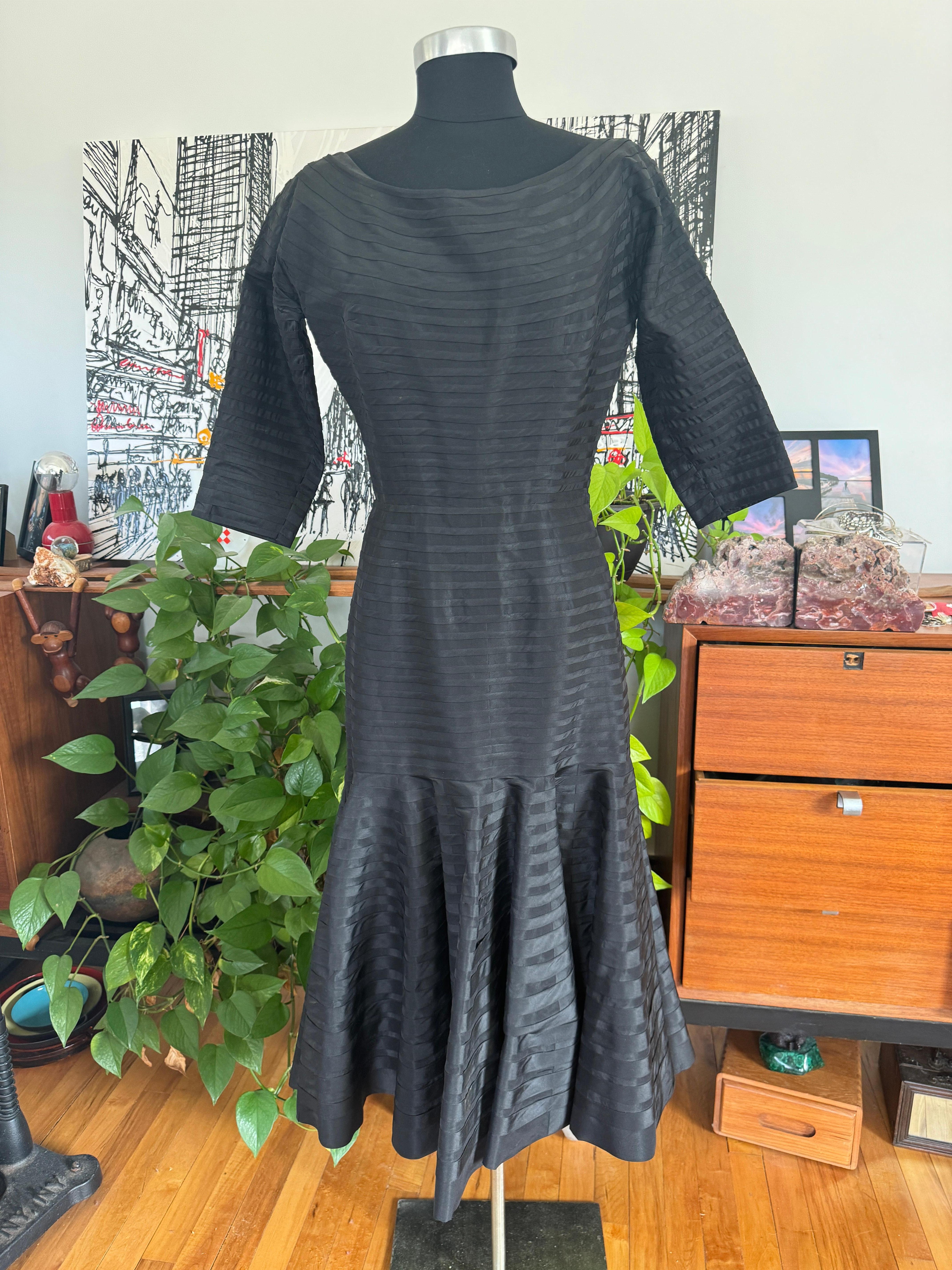 Vestido negro de cola de pez años 50 Vintage Ben Reig en venta 3