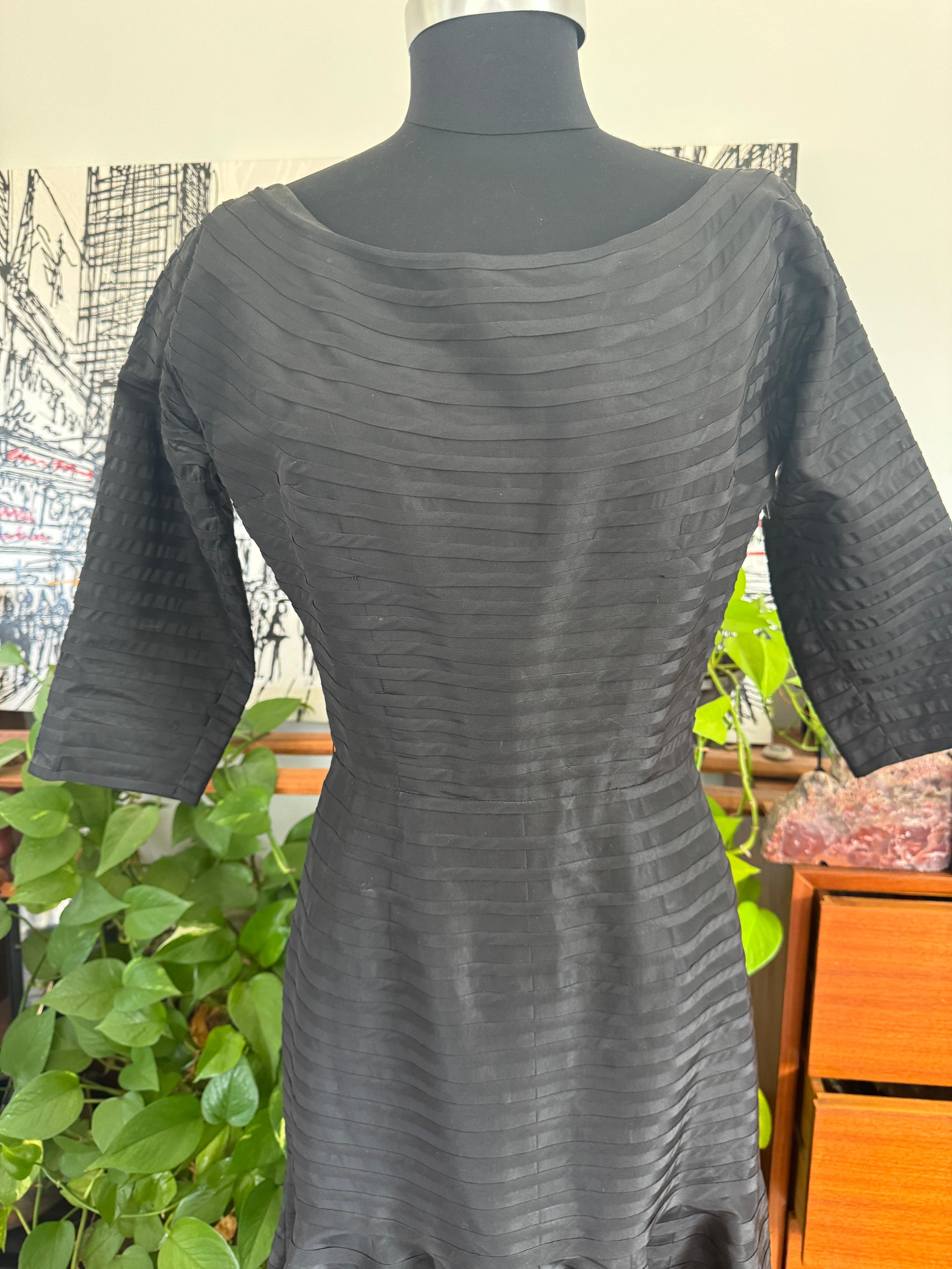 Vestido negro de cola de pez años 50 Vintage Ben Reig en venta 4