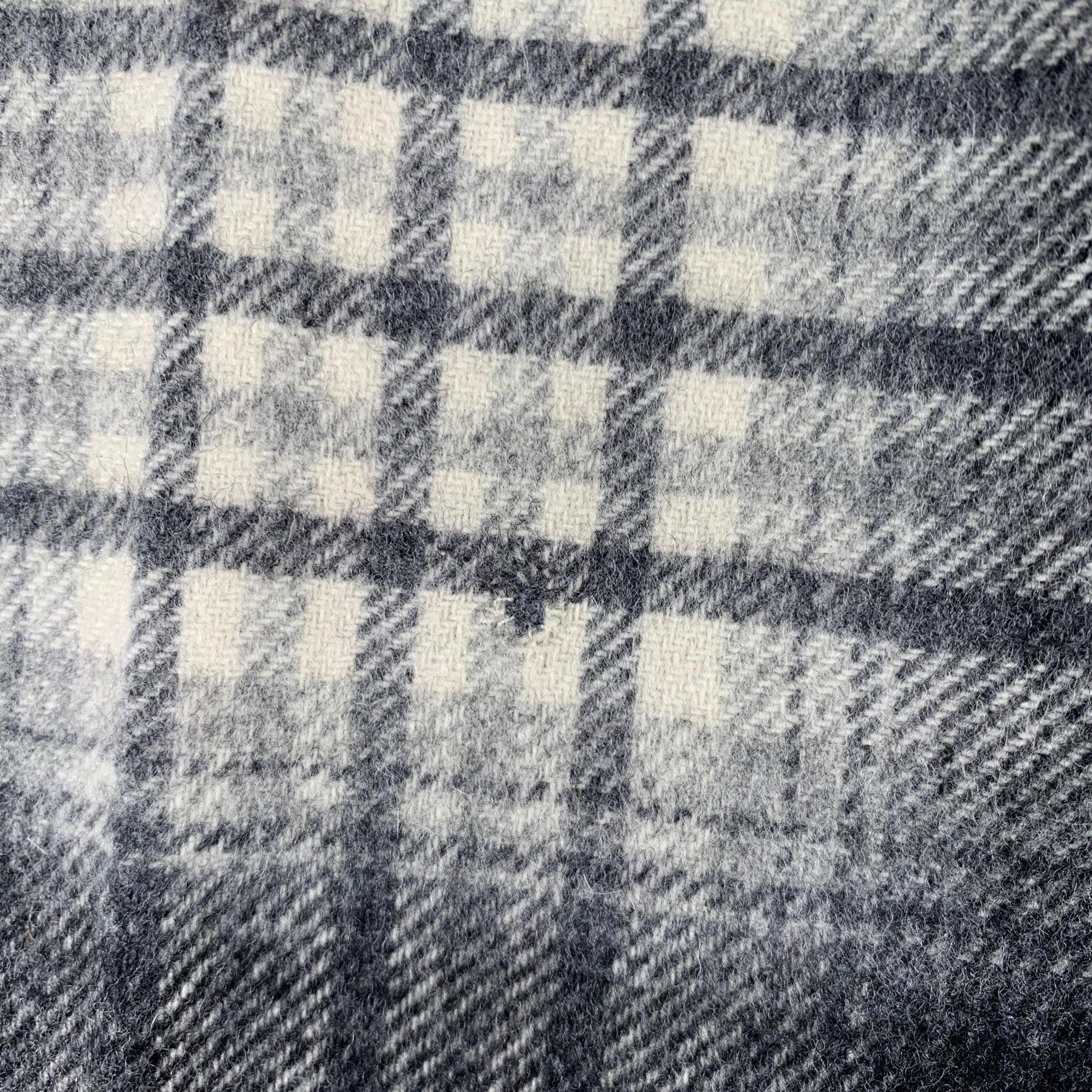 BLACK FLEECE Size 32 Grey White Plaid Wool Button Fly Dress Pants 1
