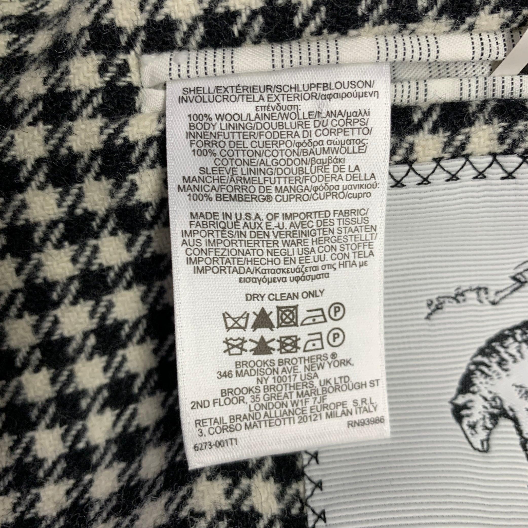 BLACK FLEECE Taglia 38 Abito in lana a scacchi bianchi e neri con risvolto a tacca in vendita 5