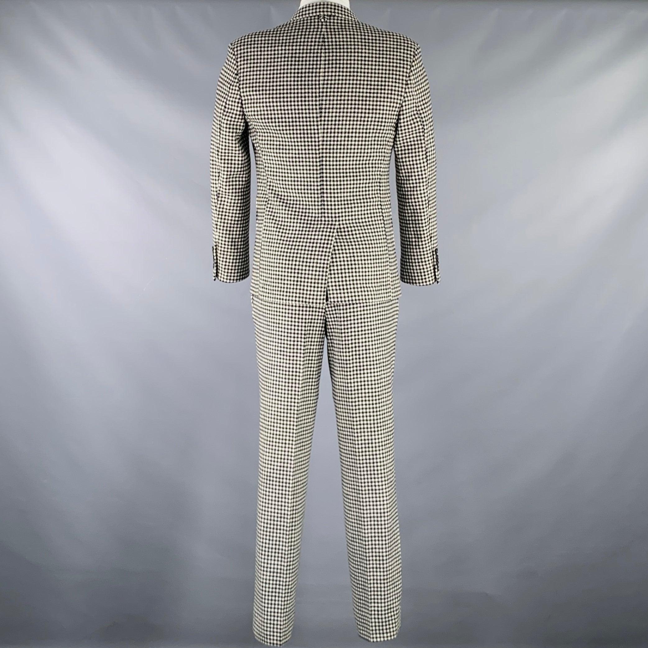 Grigio BLACK FLEECE Taglia 38 Abito in lana a scacchi bianchi e neri con risvolto a tacca in vendita