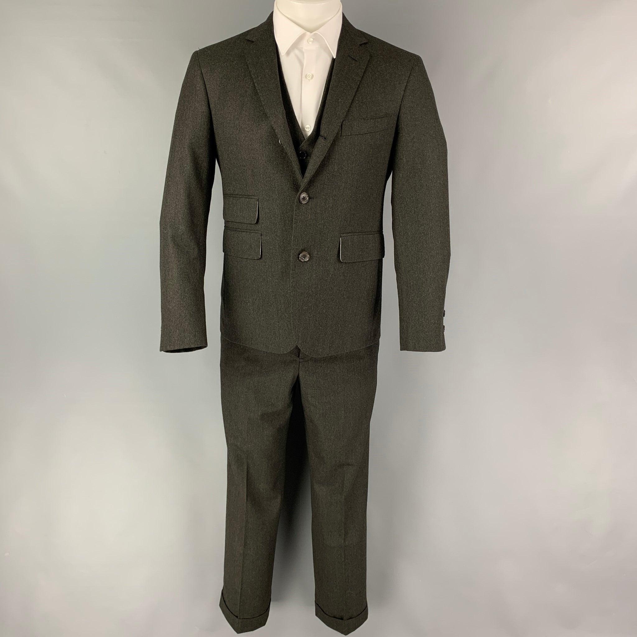 BLACK FLEECE Size 38 Grey Charcoal Grid Wool Notch Lapel 31 31 Suit In Good Condition For Sale In San Francisco, CA
