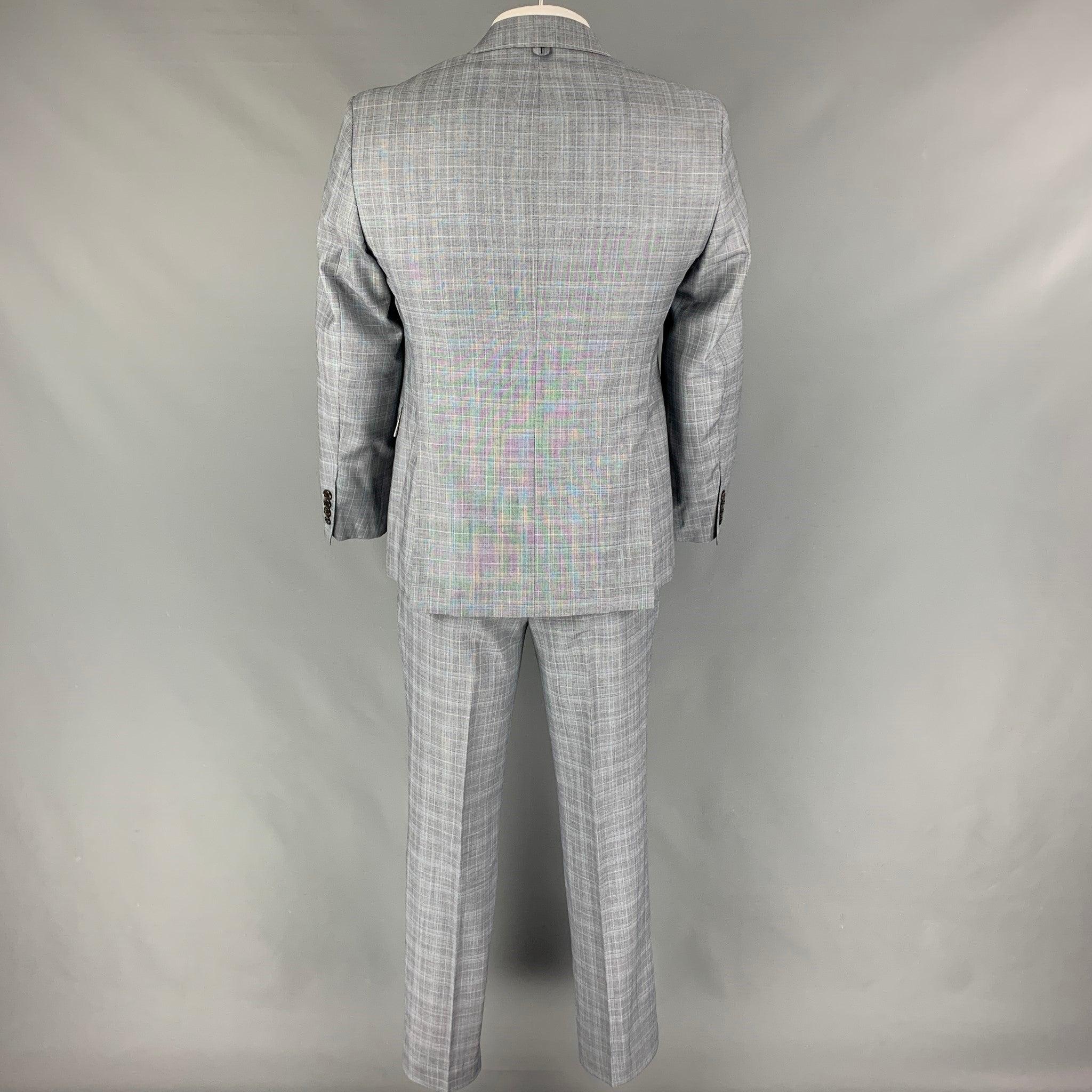 BLACK FLEECE Size 40 Grey Plaid Wool Notch Lapel Suit In Good Condition For Sale In San Francisco, CA