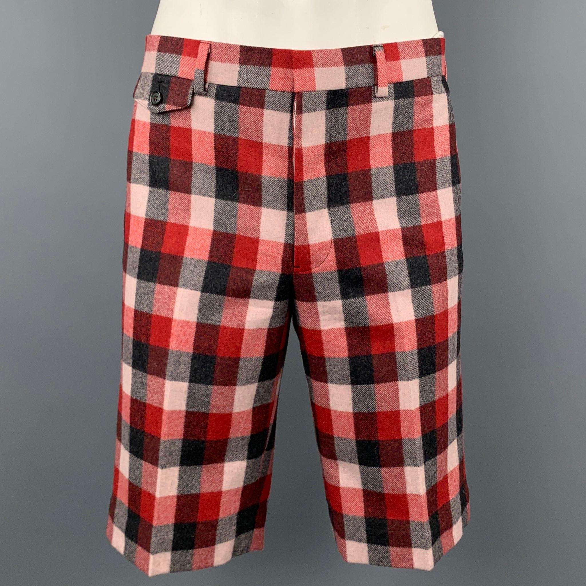 BLACK FLEECE Size 42 Red & Grey Plaid Wool Notch Lapel Shorts Suit In Good Condition In San Francisco, CA