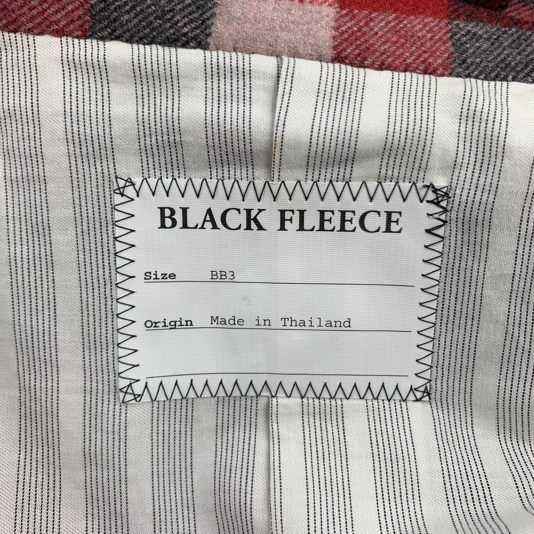 BLACK FLEECE Size 42 Red & Grey Plaid Wool Notch Lapel Shorts Suit 3