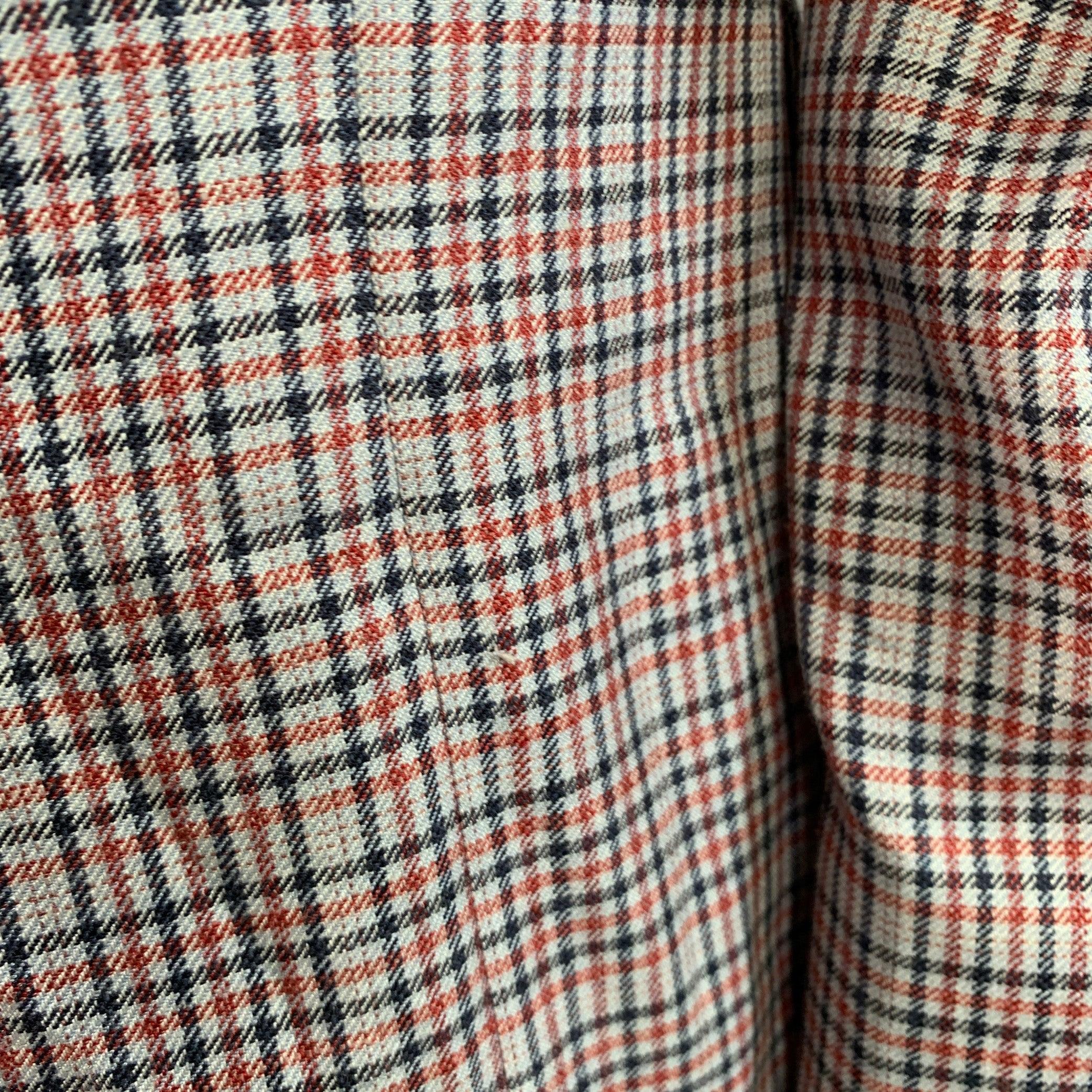Black Fleece Taille 42 Regular Grey Red Black Plaid Sport Coat en vente 1