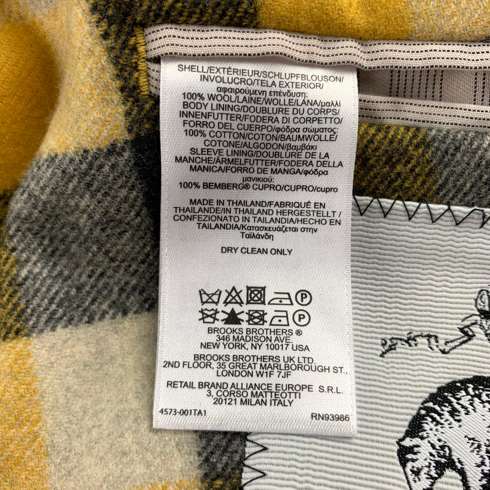 BLACK FLEECE Size 42 Yellow & Grey Plaid Wool Notch Lapel Suit In Good Condition In San Francisco, CA