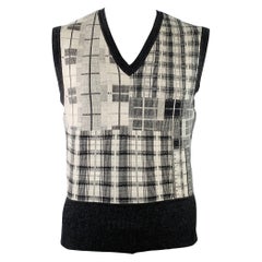 BLACK FLEECE Size L Grey White Plaid Wool V-Neck Vest BLACK FLEECE Size L Grey White Plaid Wool V-Neck Vest