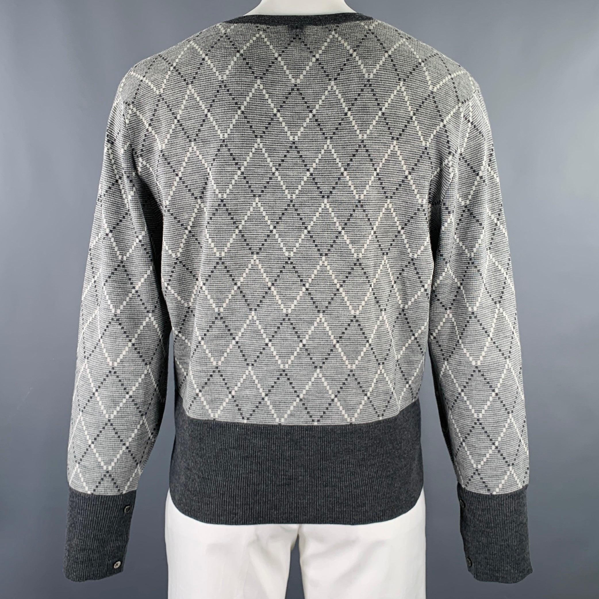 Gray BLACK FLEECE Size XXL Grey White Diamond Wool Blend V-Neck Pullover For Sale