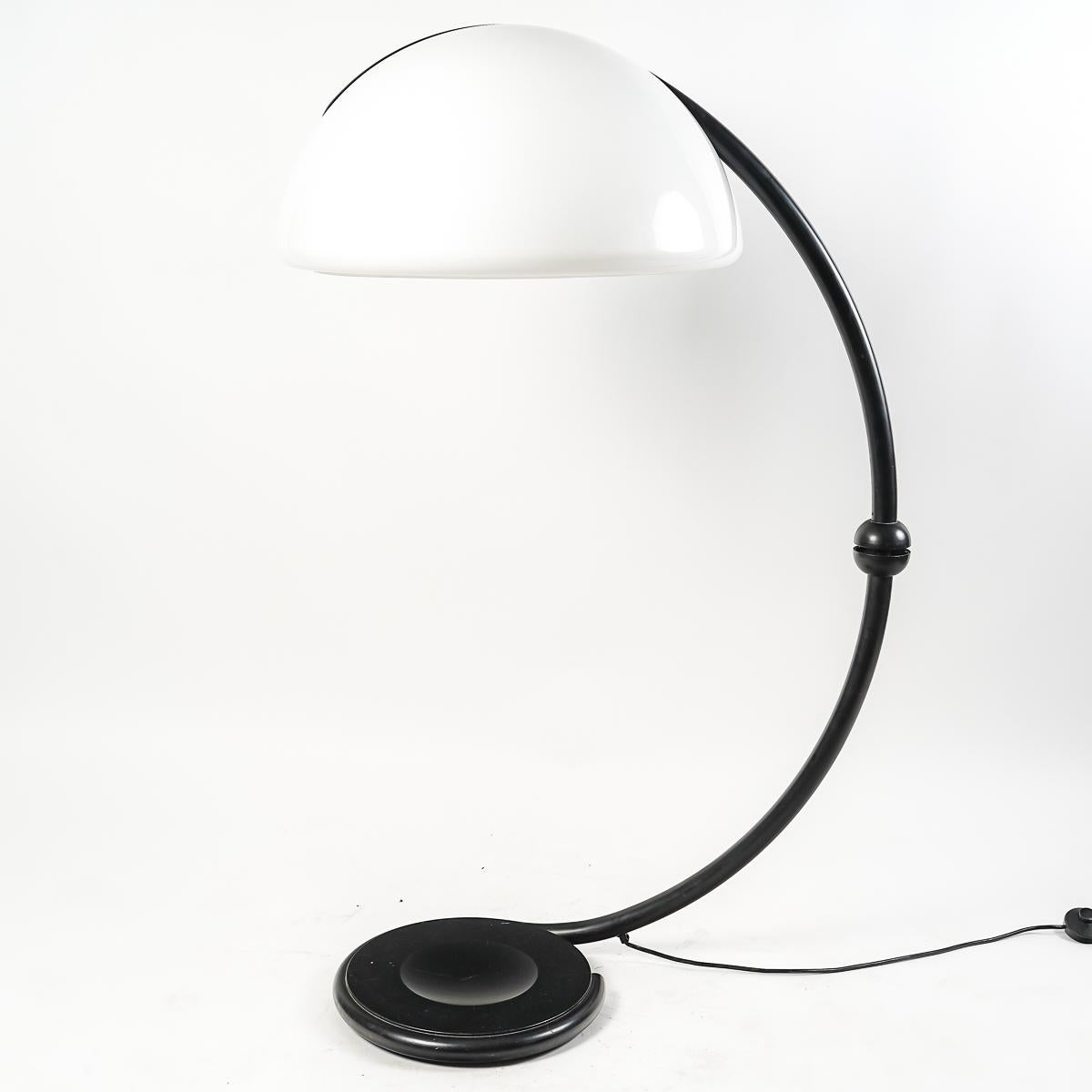 Black Floor Lamp by Elio Martinelli '1921-2004' In Good Condition For Sale In Saint-Ouen, FR