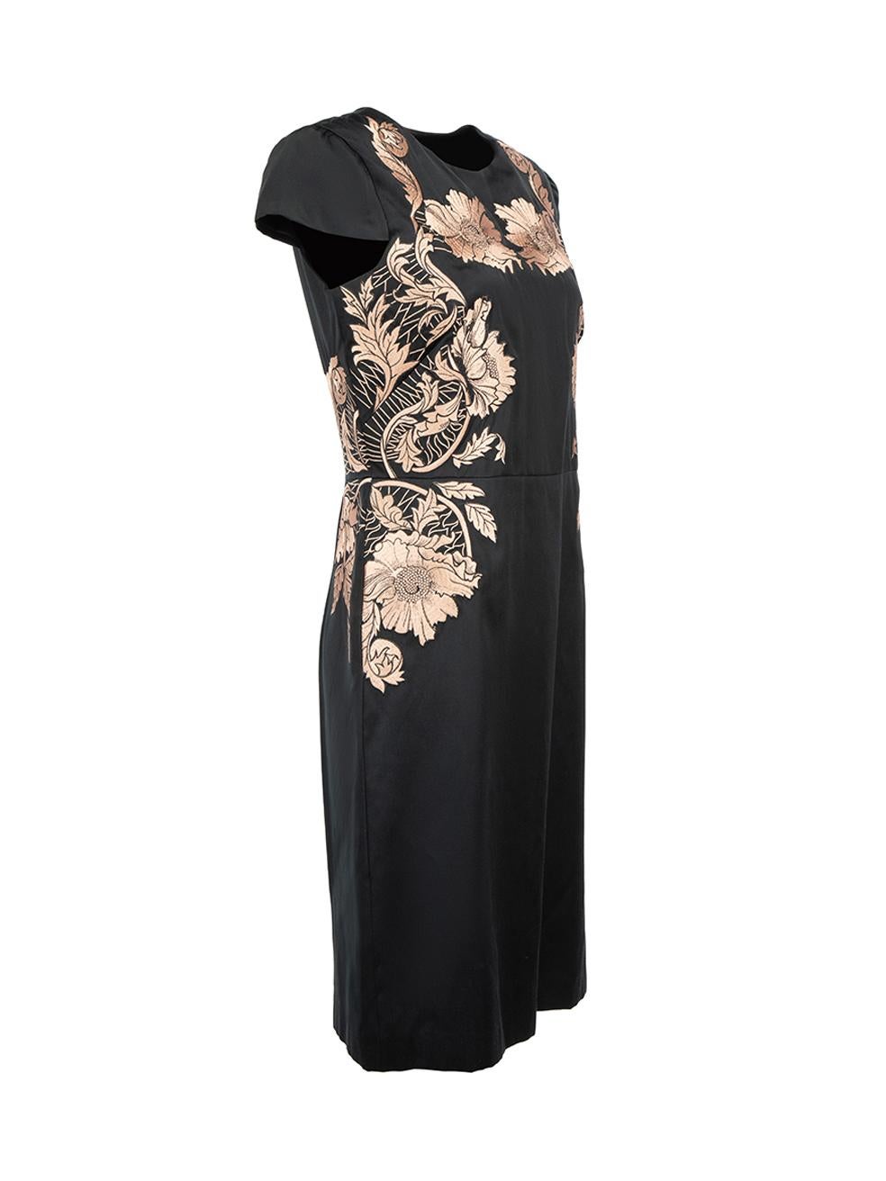 CONDITION is Good. Minor wear to dress is evident. Light wear to fabric and embroidery thread at centre front on this used Temperley designer resale item.



Details


Black

Viscose

Knee-length dress

Short cap sleeves

Round neckline

Figure