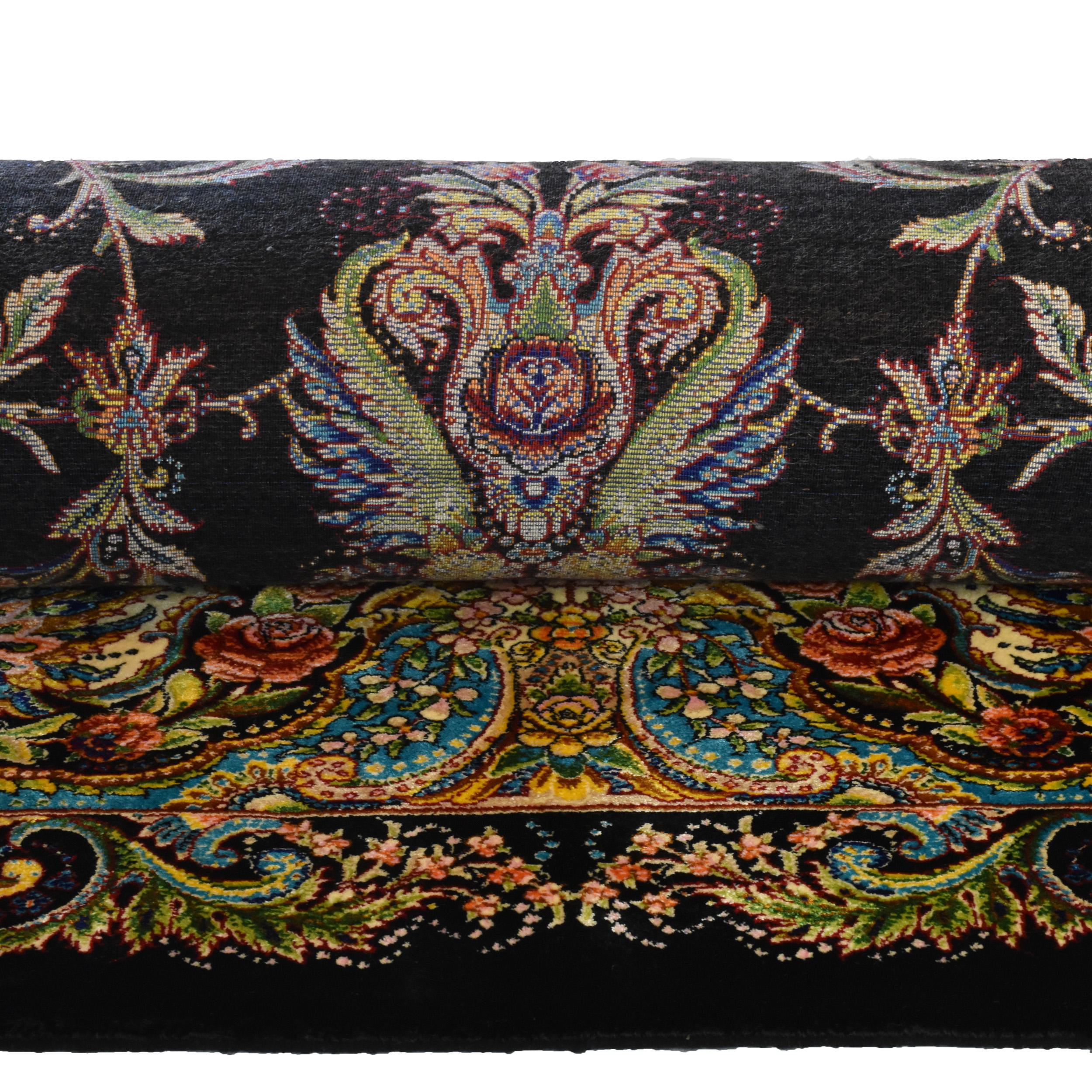 XXIe siècle et contemporain Tapis en soie naturelle de style Kashan à fleurs noires, 5x7.5 - en stock en vente