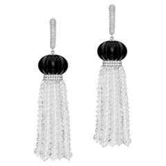 Onice nero scanalato, nappina di quarzo lunare, orecchini con diamanti a cerchio su diamante Huggie