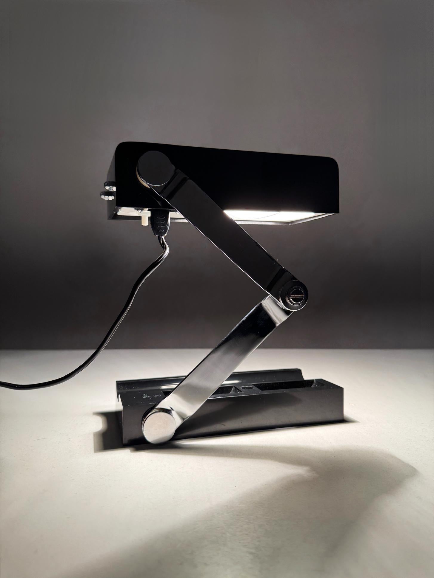 Black folding table lamp by Lamsar Spain 1970's For Sale 4
