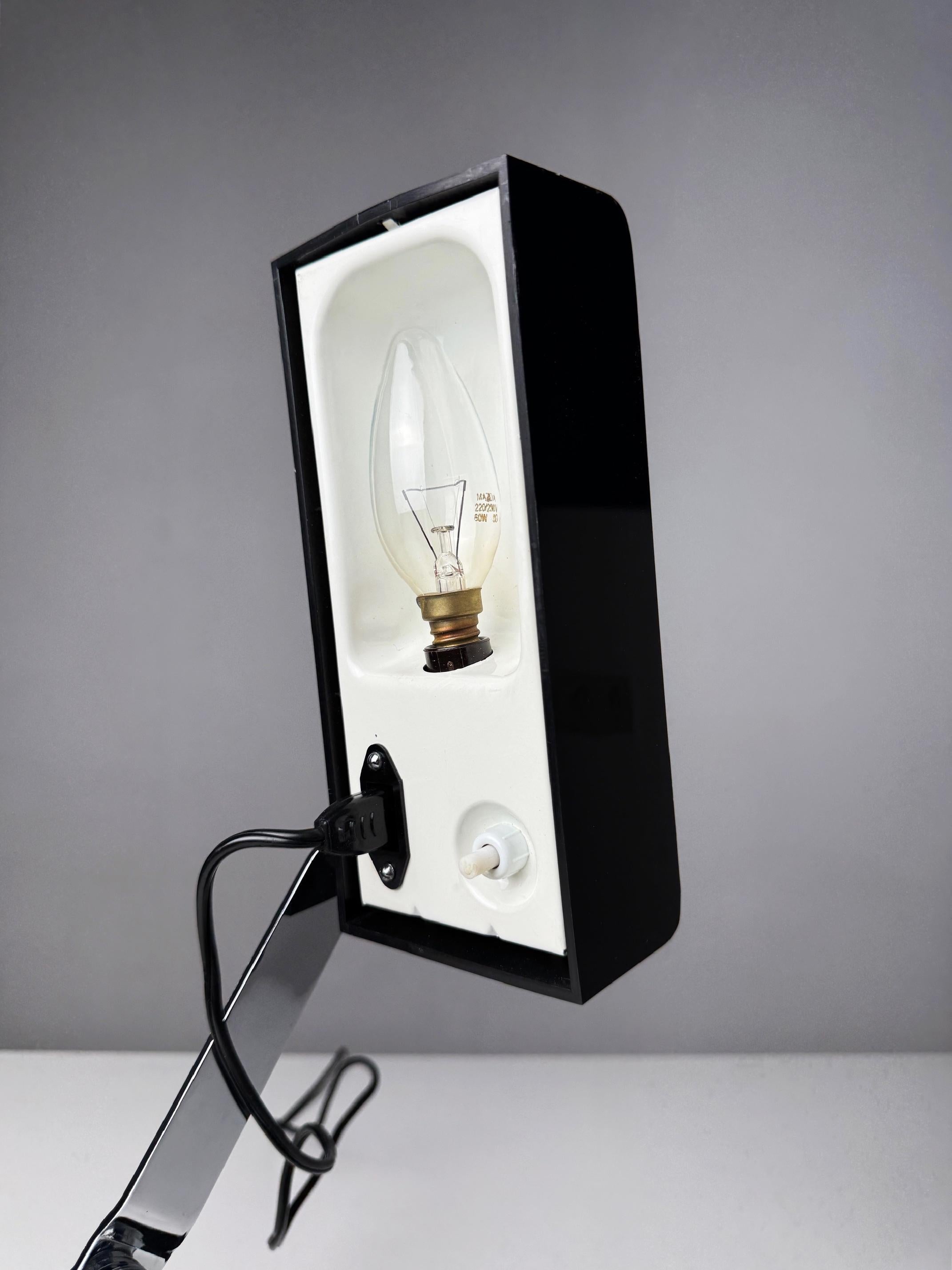 Black folding table lamp by Lamsar Spain 1970's In Good Condition For Sale In BARCELONA, ES