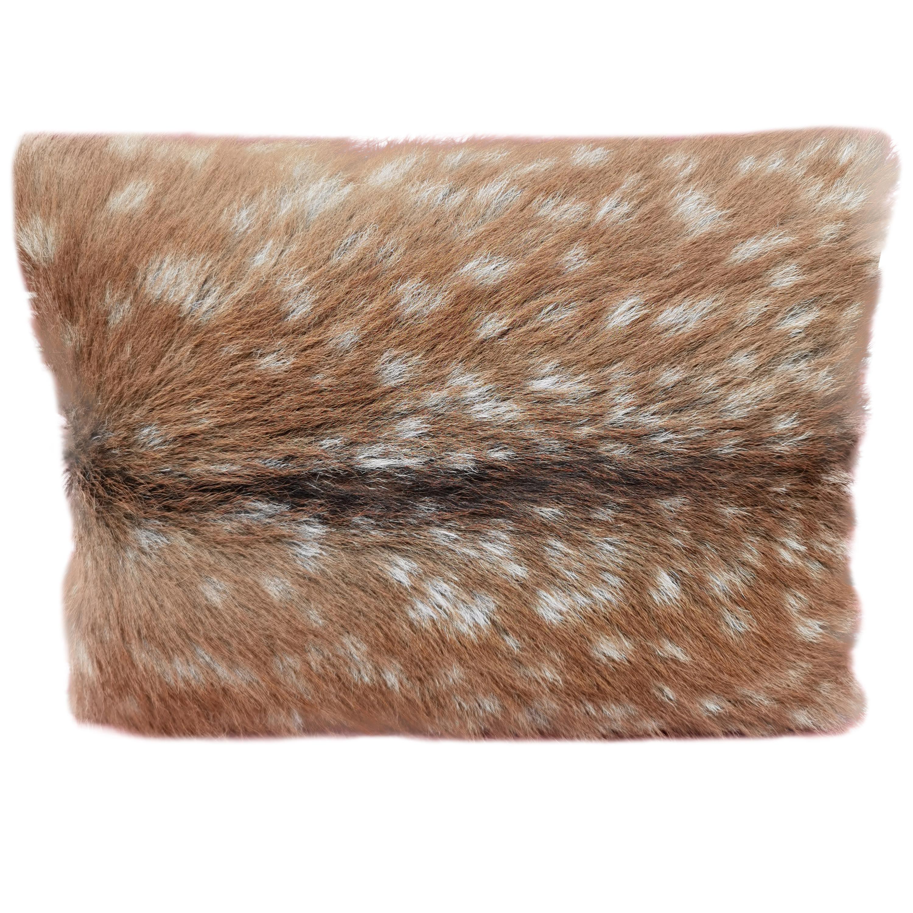 Forêt Noire Autrichienne Coussin en fourrure de cerf rouge Sofina Boutique Kitzbühel en vente