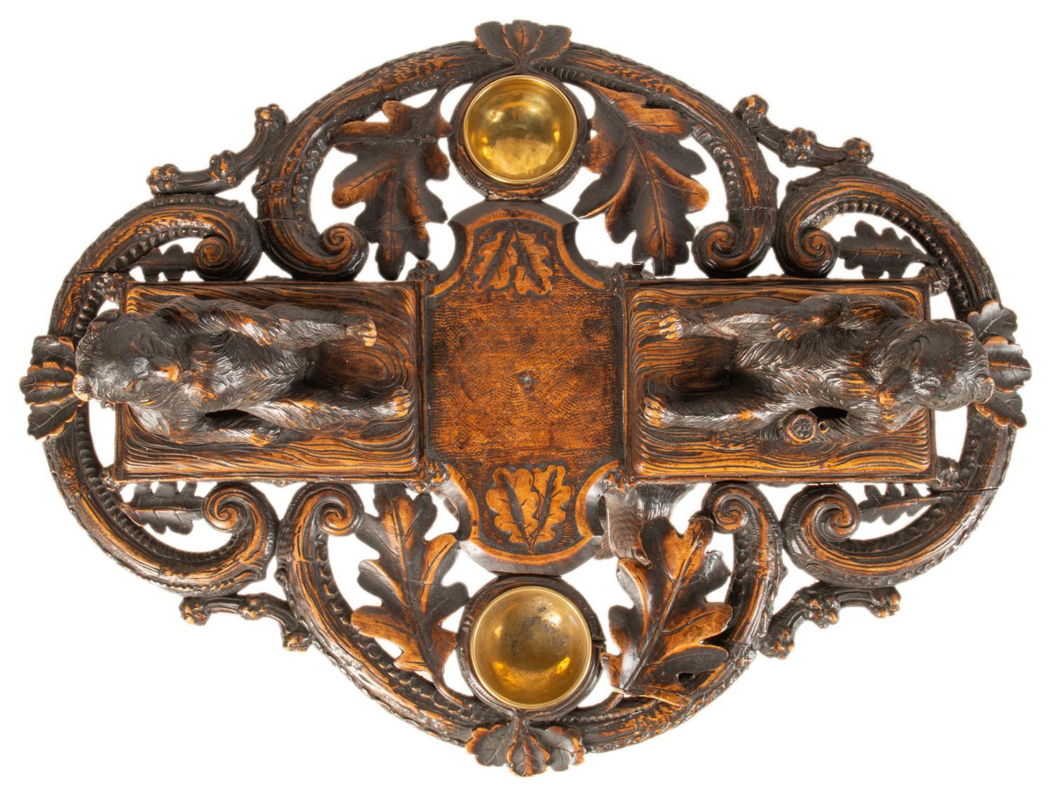 XIXe siècle Table d'appoint en forme d'ours de la forêt noire:: fin du 19e siècle en vente