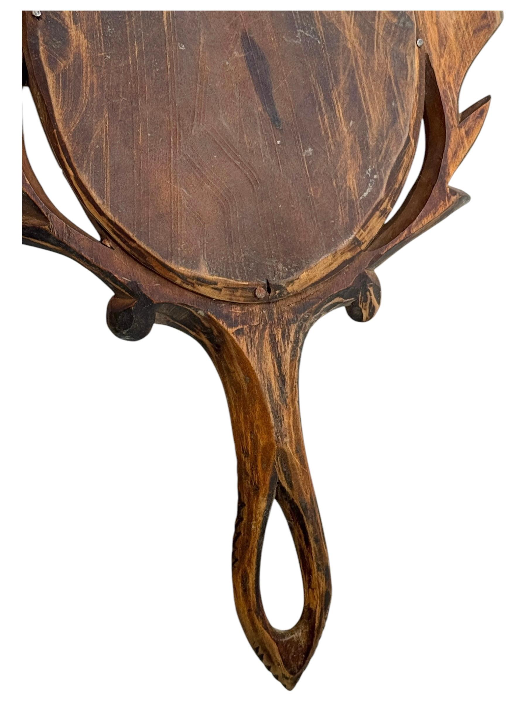 Black Forest Brienz Holz geschnitzt Handspiegel, Antique Austria 1910s im Angebot 6