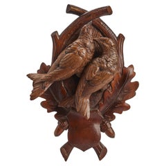 Escultura de madera de avellano tallada de la Selva Negra que representa a dos pájaros, Alemania 1890.