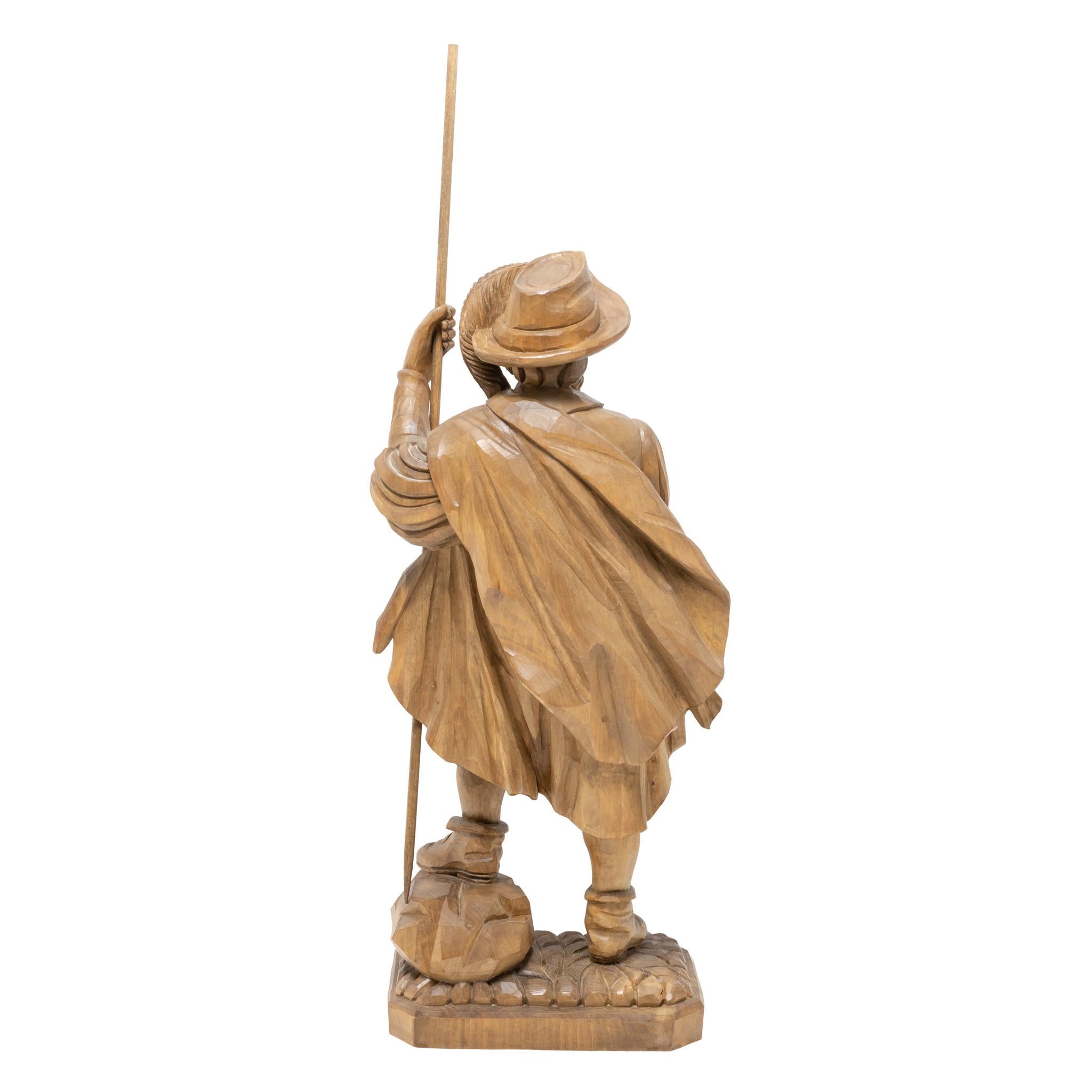 Black Forest Geschnitzte Jäger Figurenskulptur (Holz) im Angebot