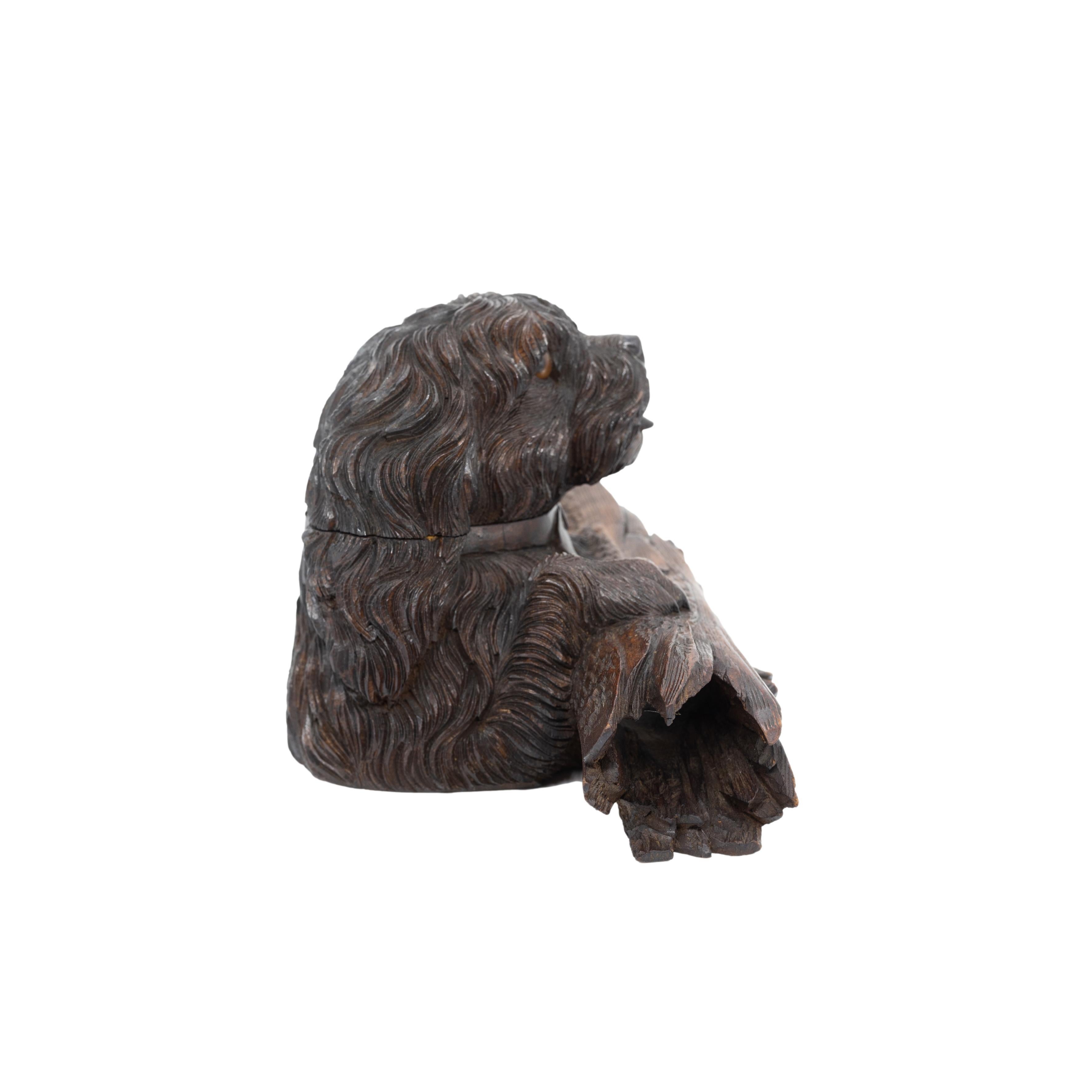 Black Forest Carved Large Terrier Inkwell, Hinged Lid, Exceptional Carving In Good Condition For Sale In Banner Elk, NC