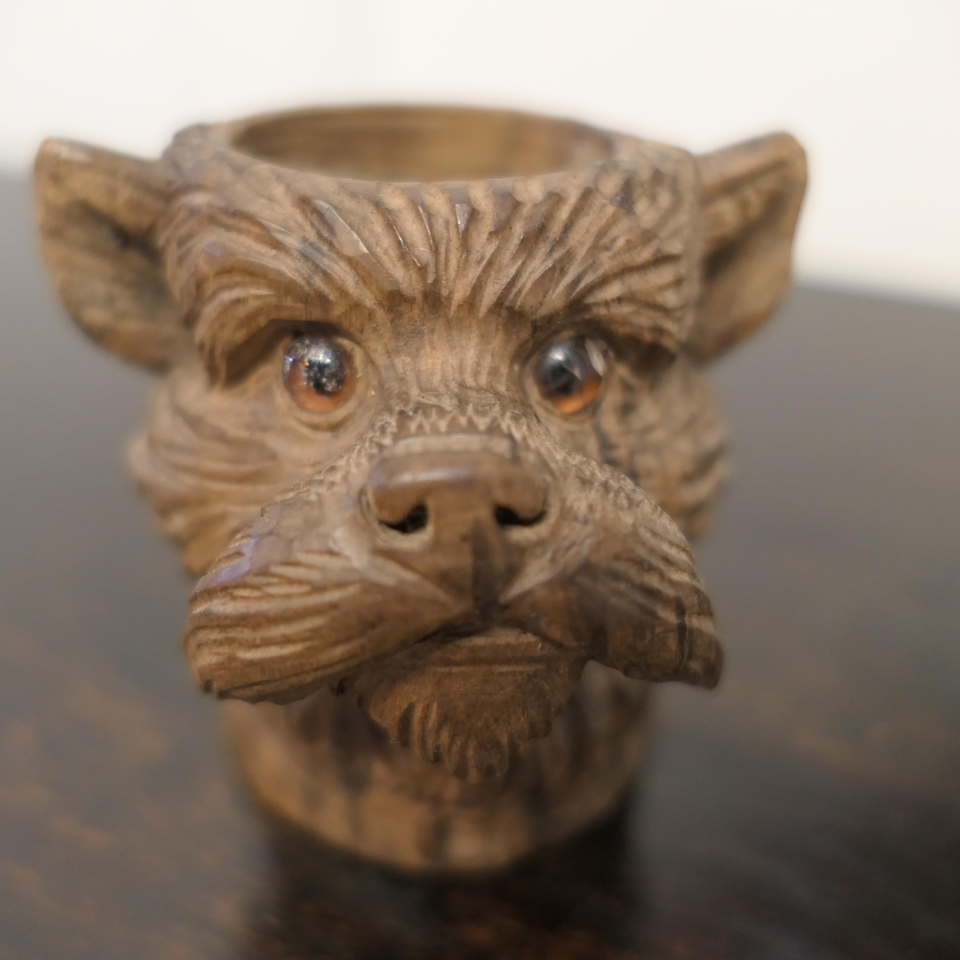 Chien écossais sculpté Black Forest en vente 2