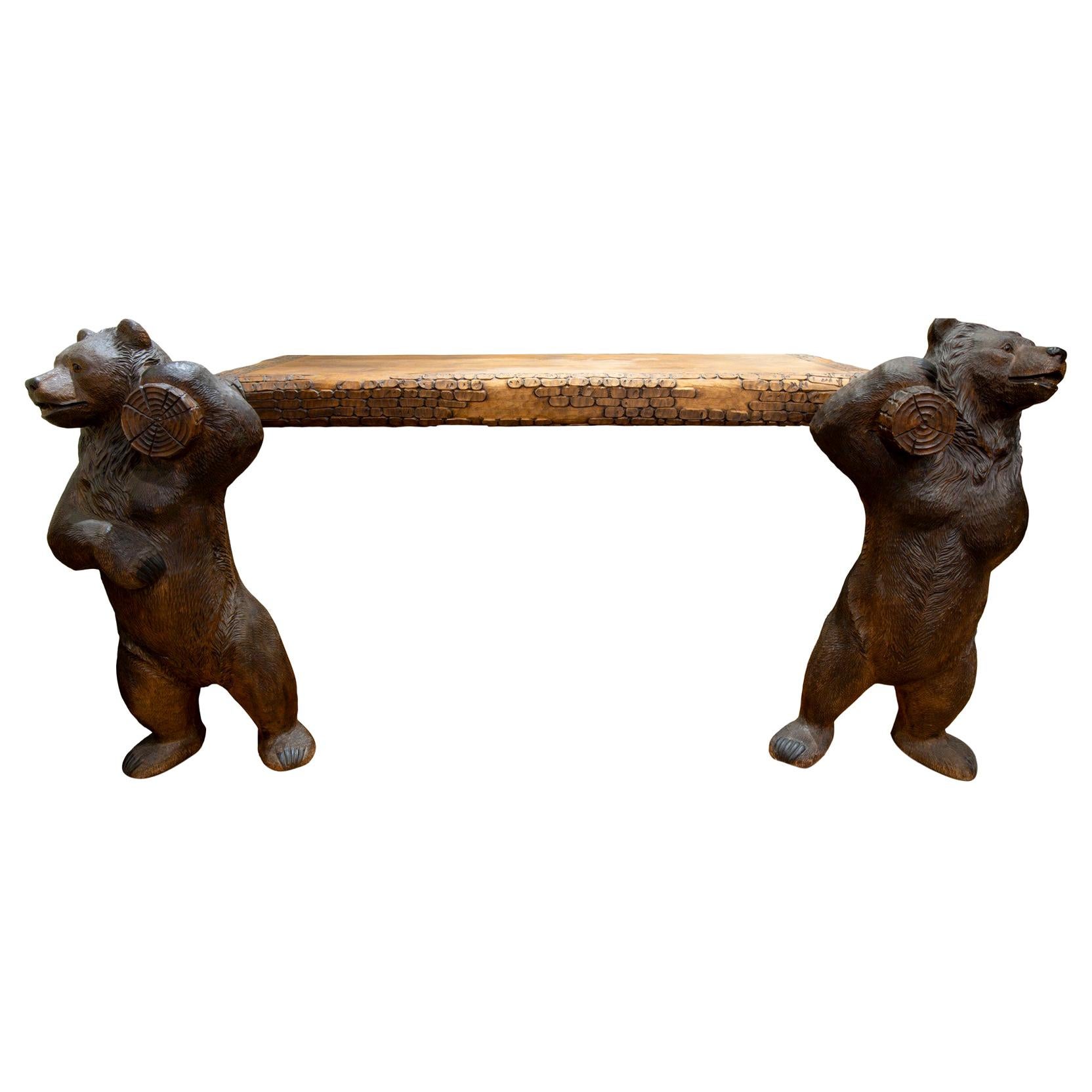 Table d'entrée suisse sculptée de la Forêt-Noire avec ours