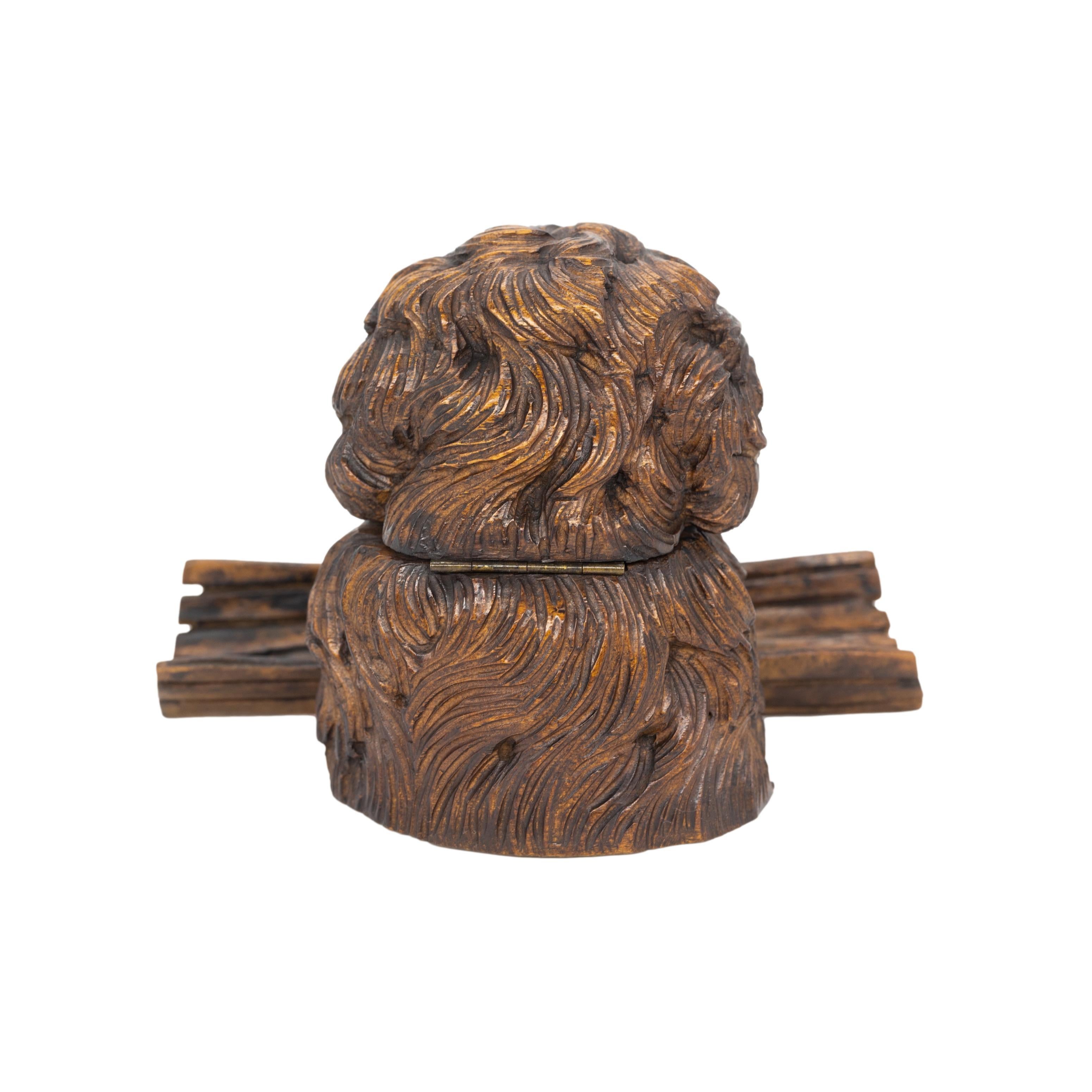 Black Forest Carved Terrier Inkwell, Hinged Lid, with Pen Tray, Swiss, ca. 1880 For Sale 2