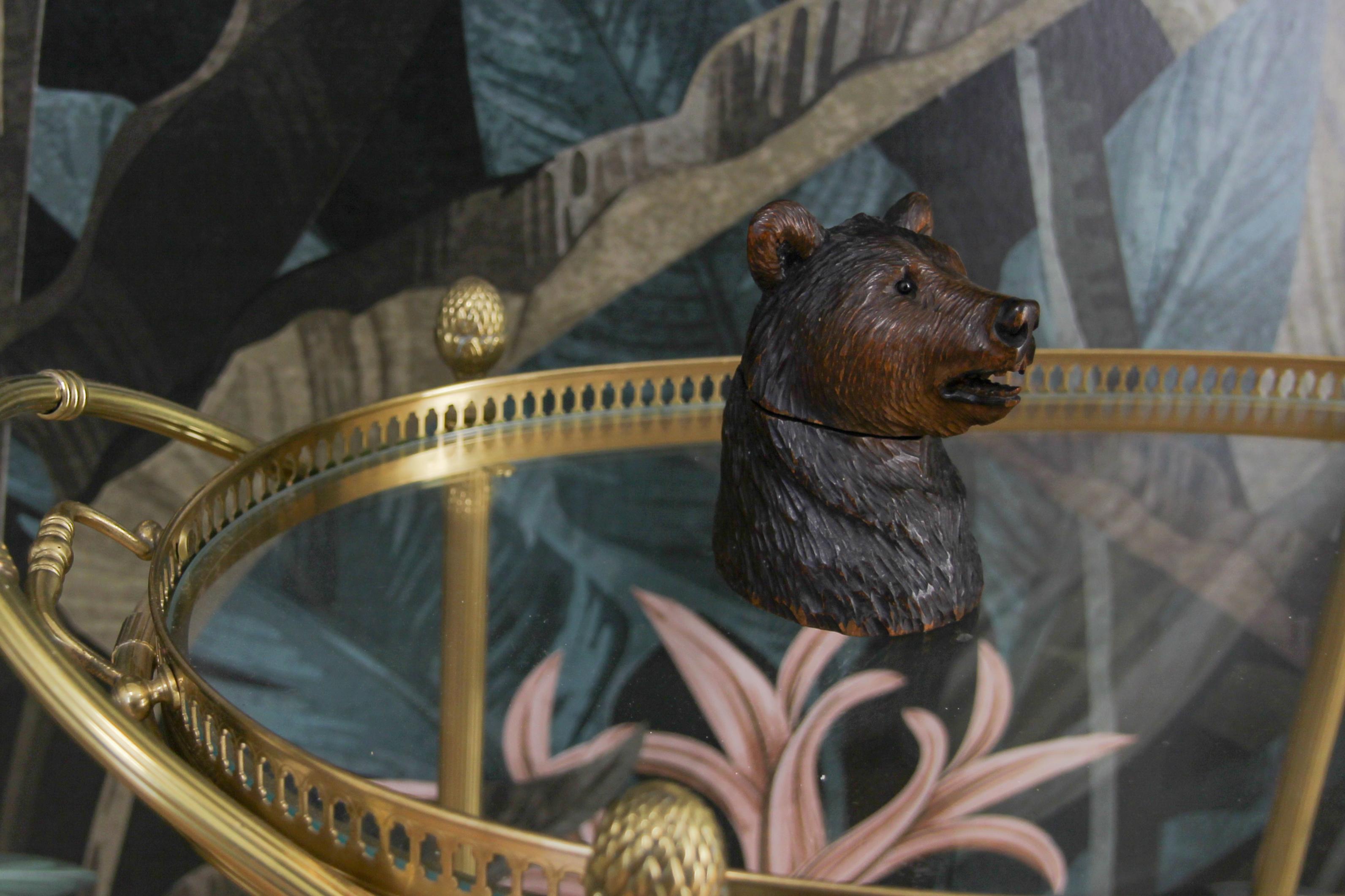 Black Forest Carved Wood Figural Humidor Bear Head with Glass Eyes In Good Condition For Sale In Barntrup, DE