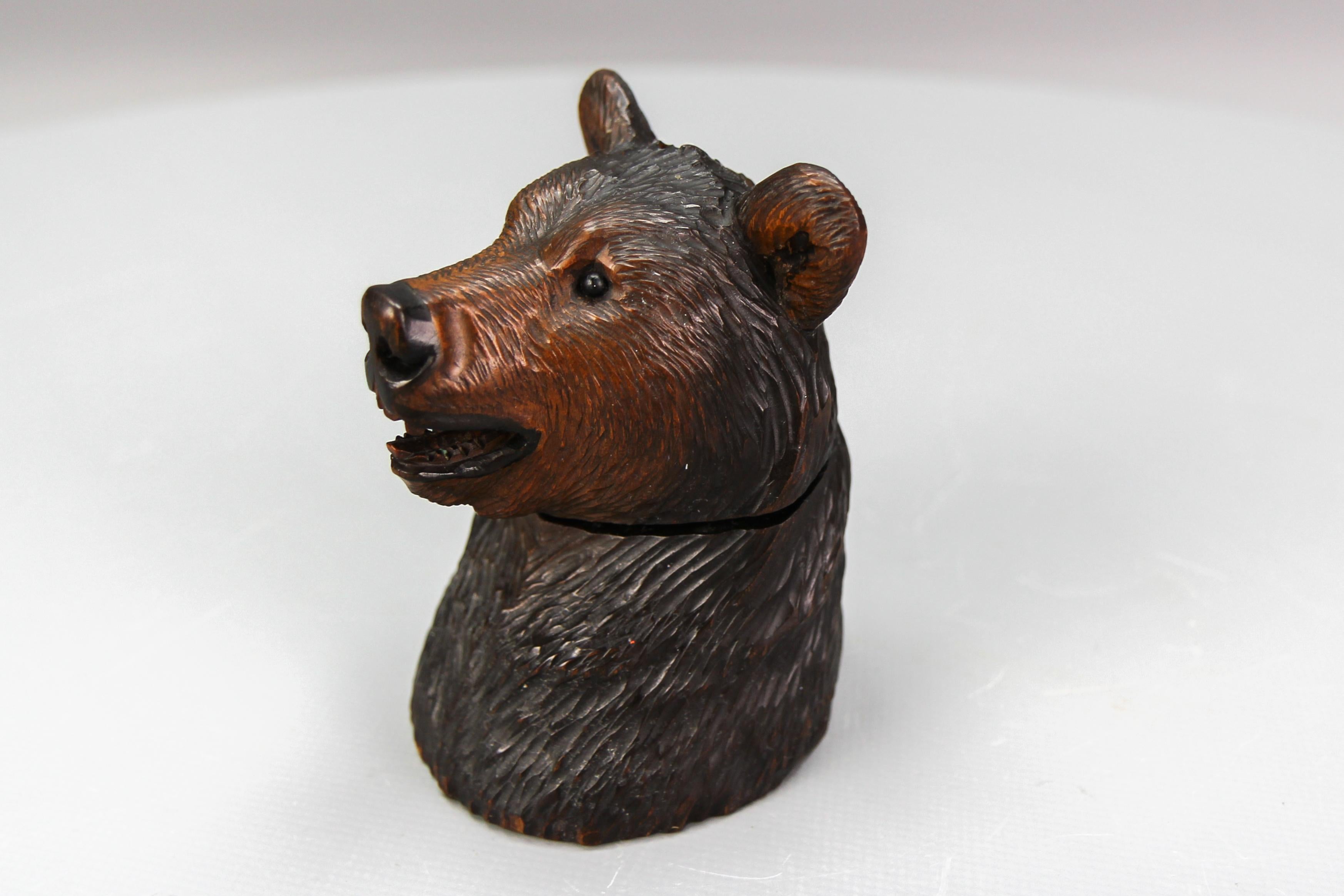 Black Forest Carved Wood Figural Humidor Bear Head with Glass Eyes For Sale 4