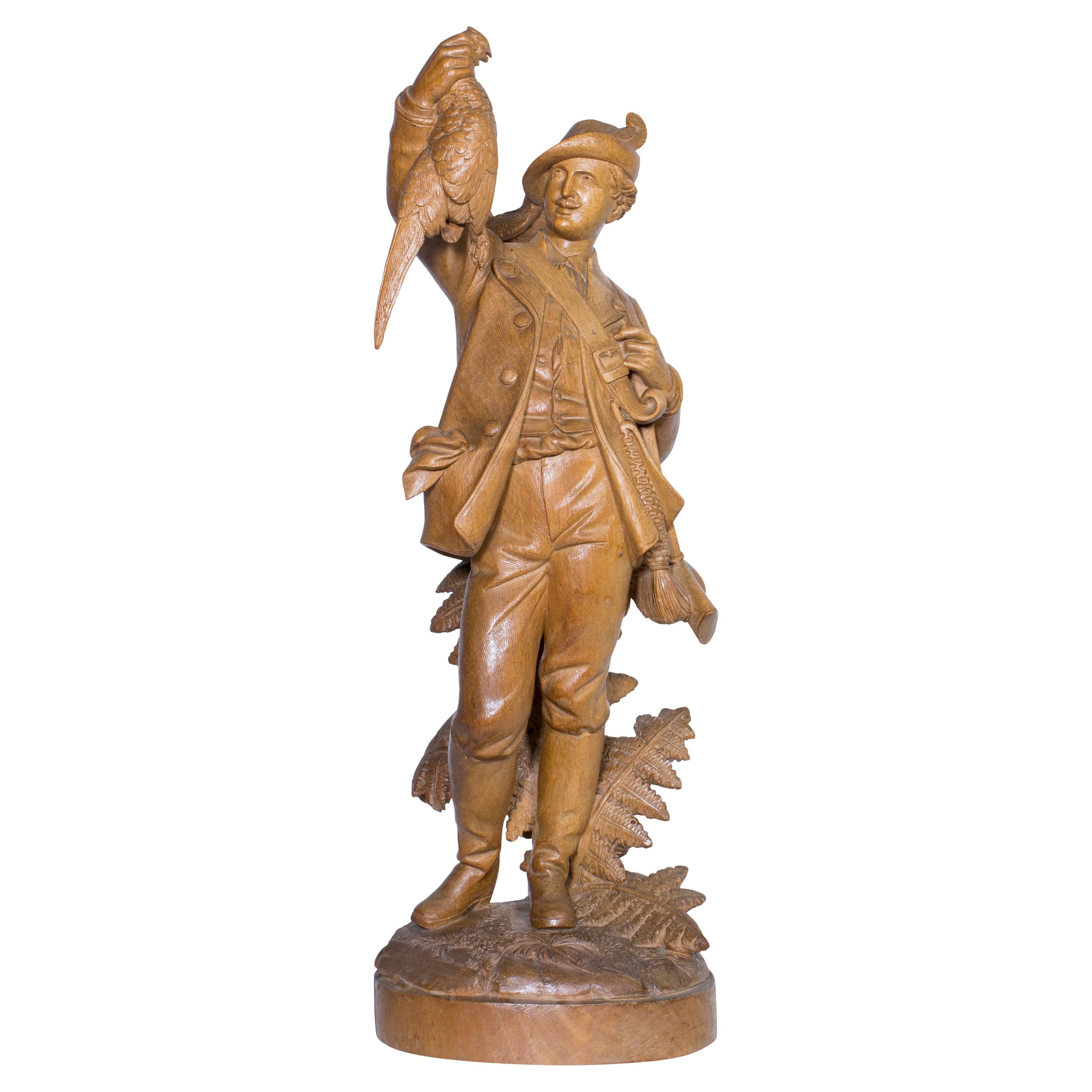 Sculpture de la Forêt-Noire « Le chasseur » attribuée à Johann Huggler en vente