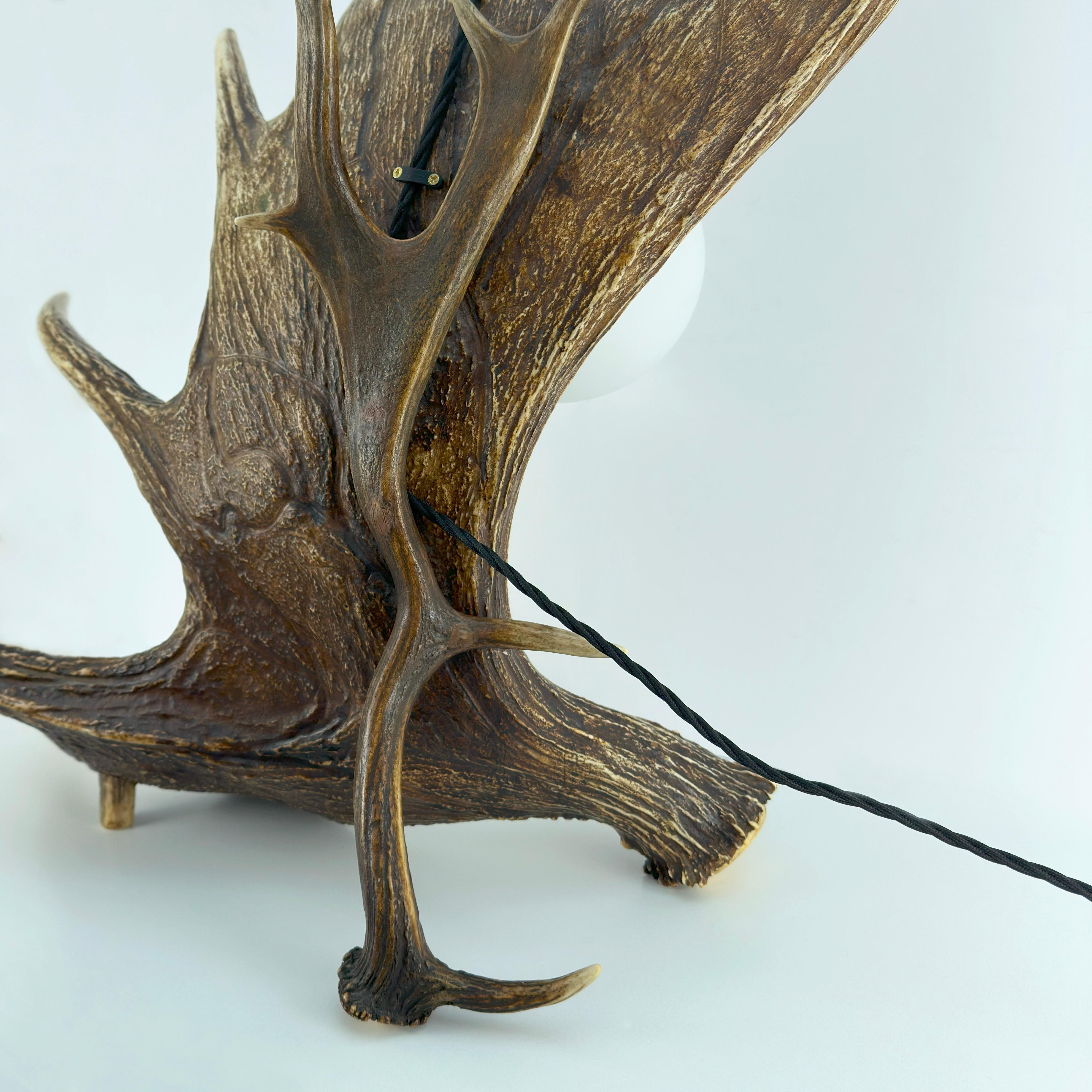 20th Century Rustic Black Forest Style Fallow Deer Antler Table Lamp, circa 1950s For Sale