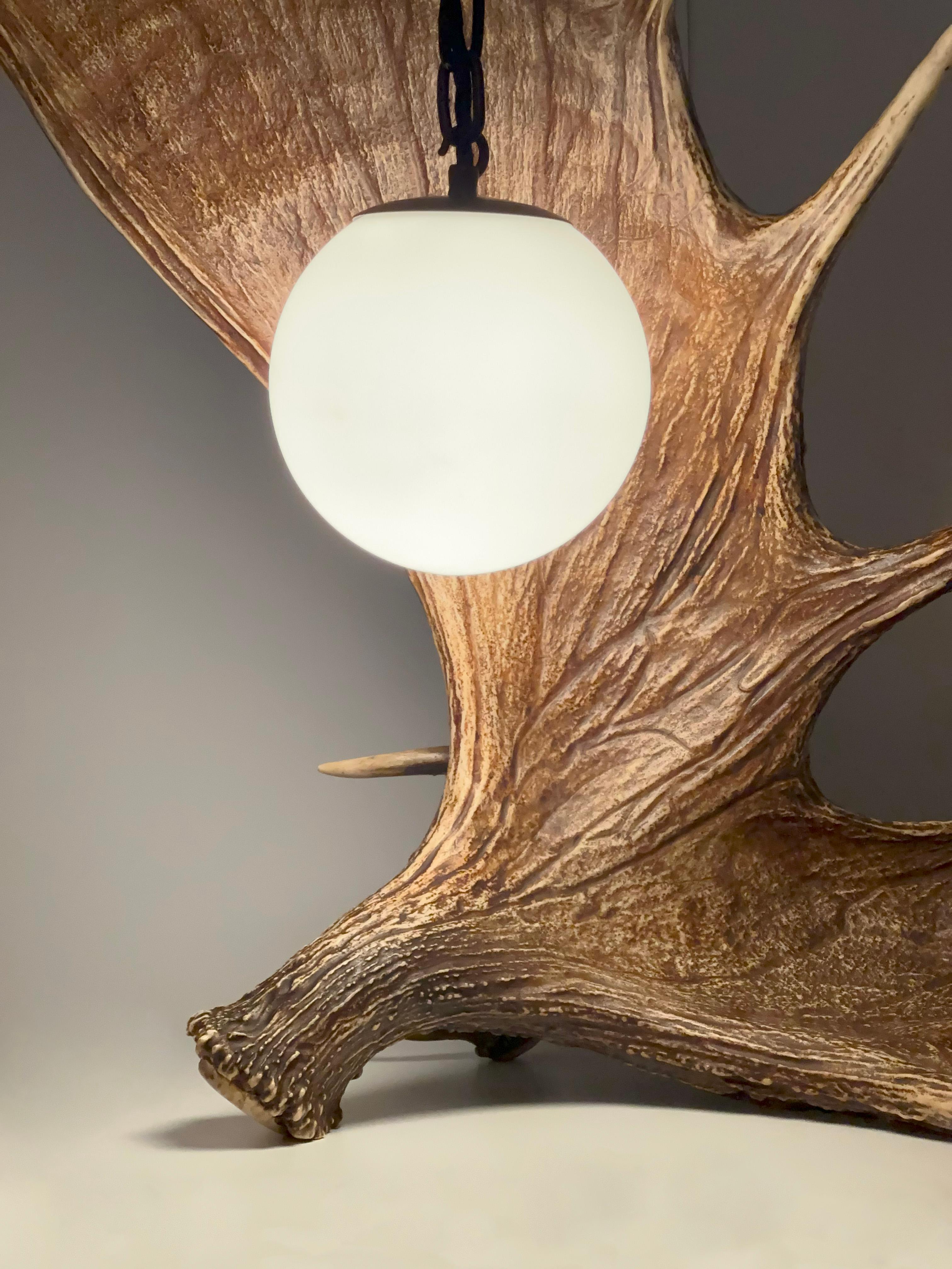Steel Rustic Black Forest Style Fallow Deer Antler Table Lamp, circa 1950s For Sale