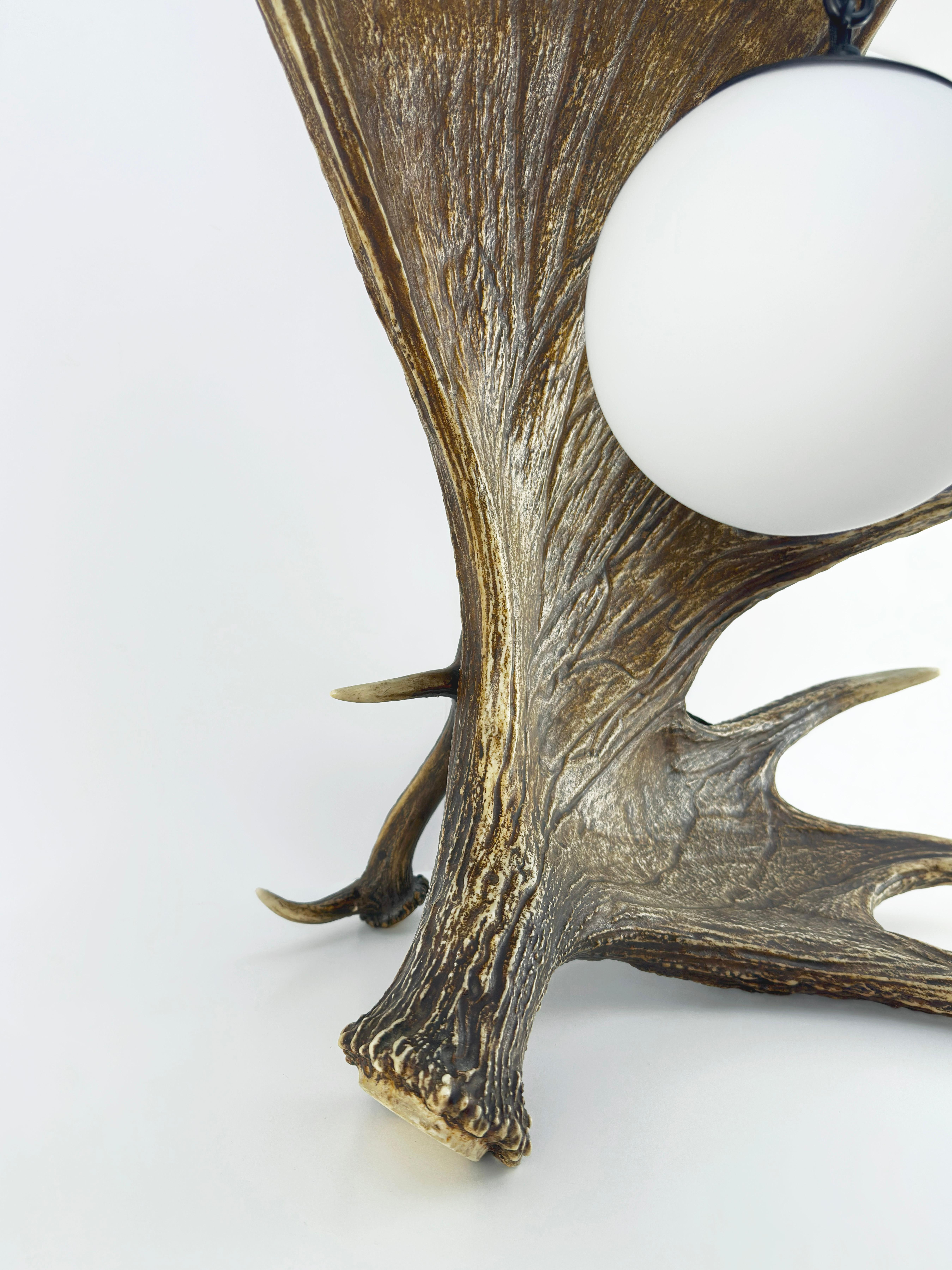 Rustic Black Forest Style Fallow Deer Antler Table Lamp, circa 1950s For Sale 2