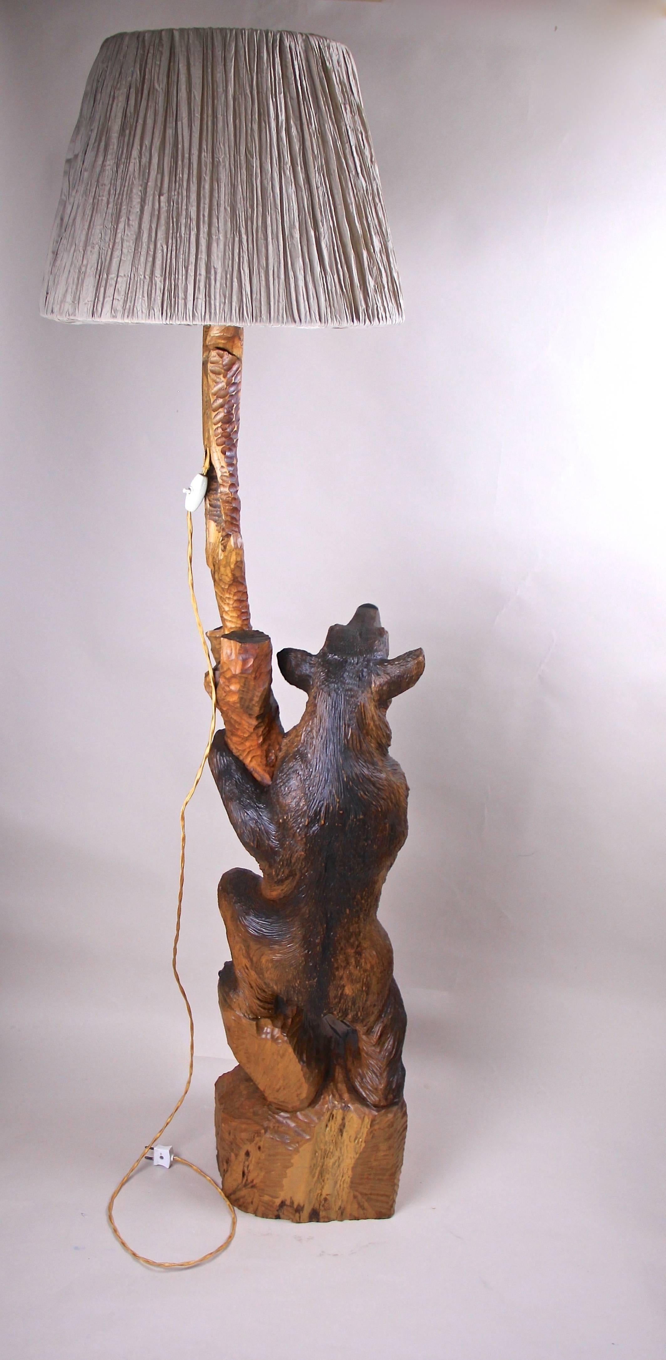 Black Forest Floor Lamp Hand-Carved, Germany, circa 1940 1
