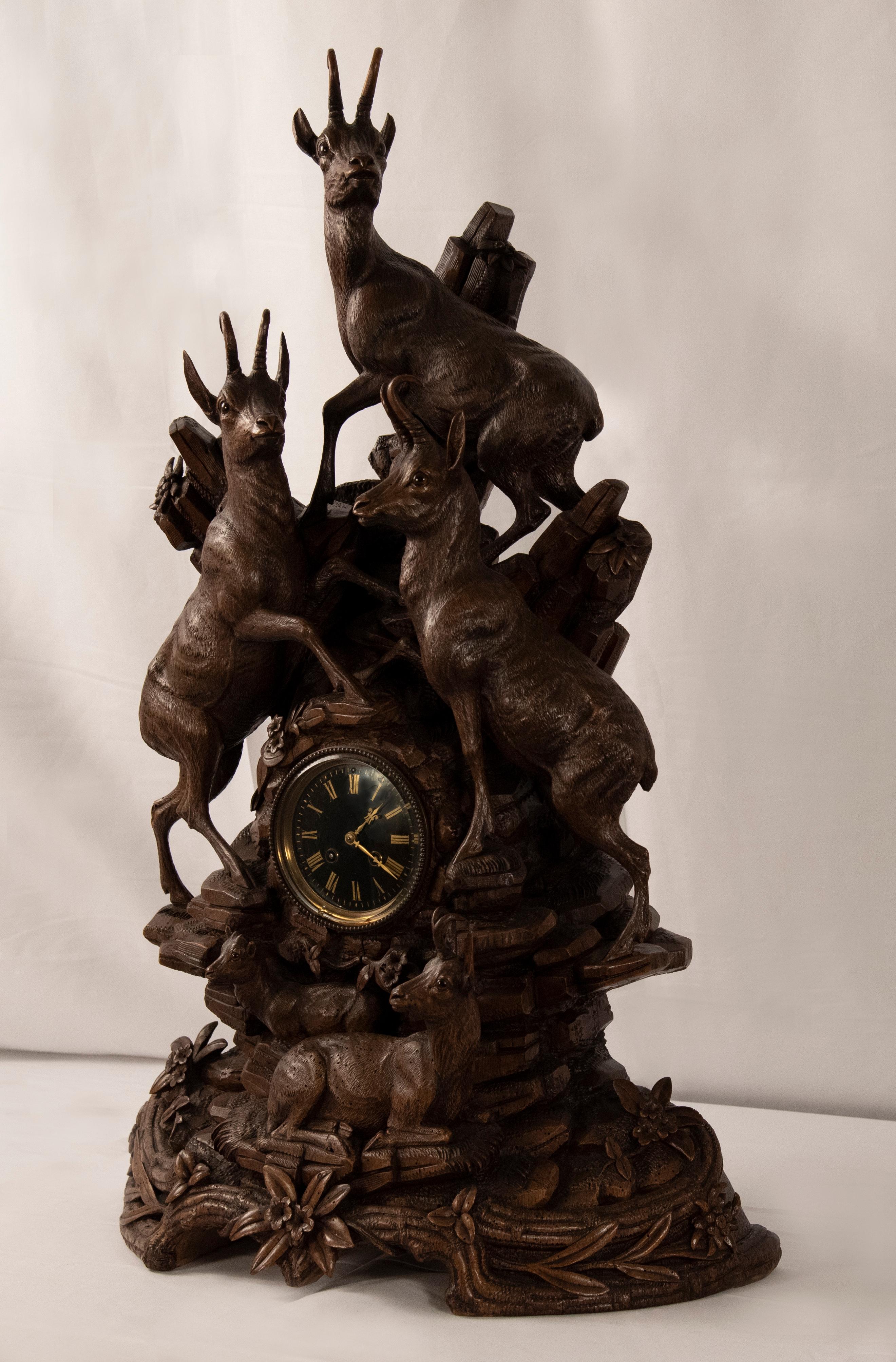 Black Forest German Clock In Good Condition For Sale In Salt Lake City, UT