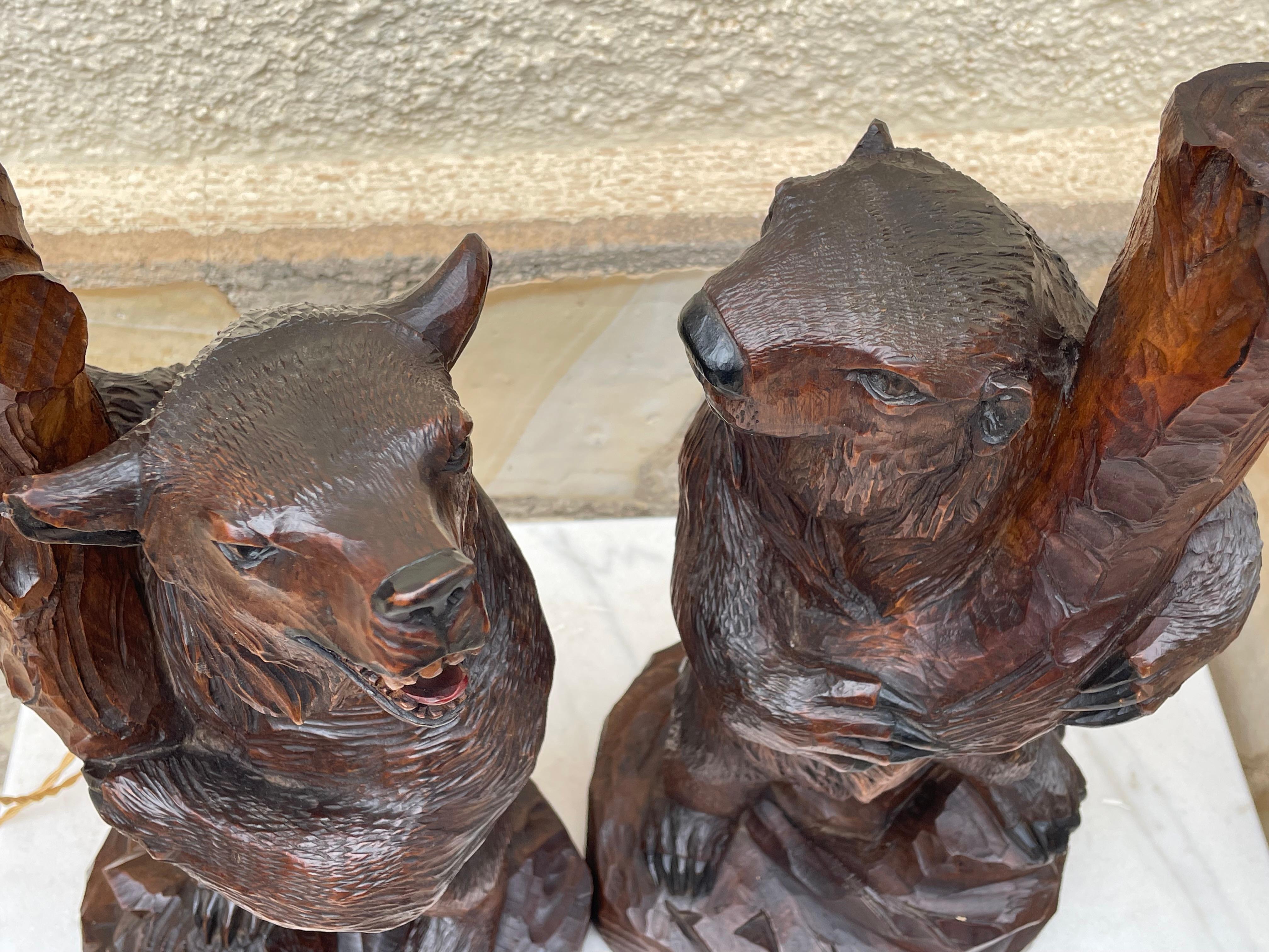 Black Forest Hand Carved Large & Extremely Rare Beaver and Bear Pair Table Lamps For Sale 5
