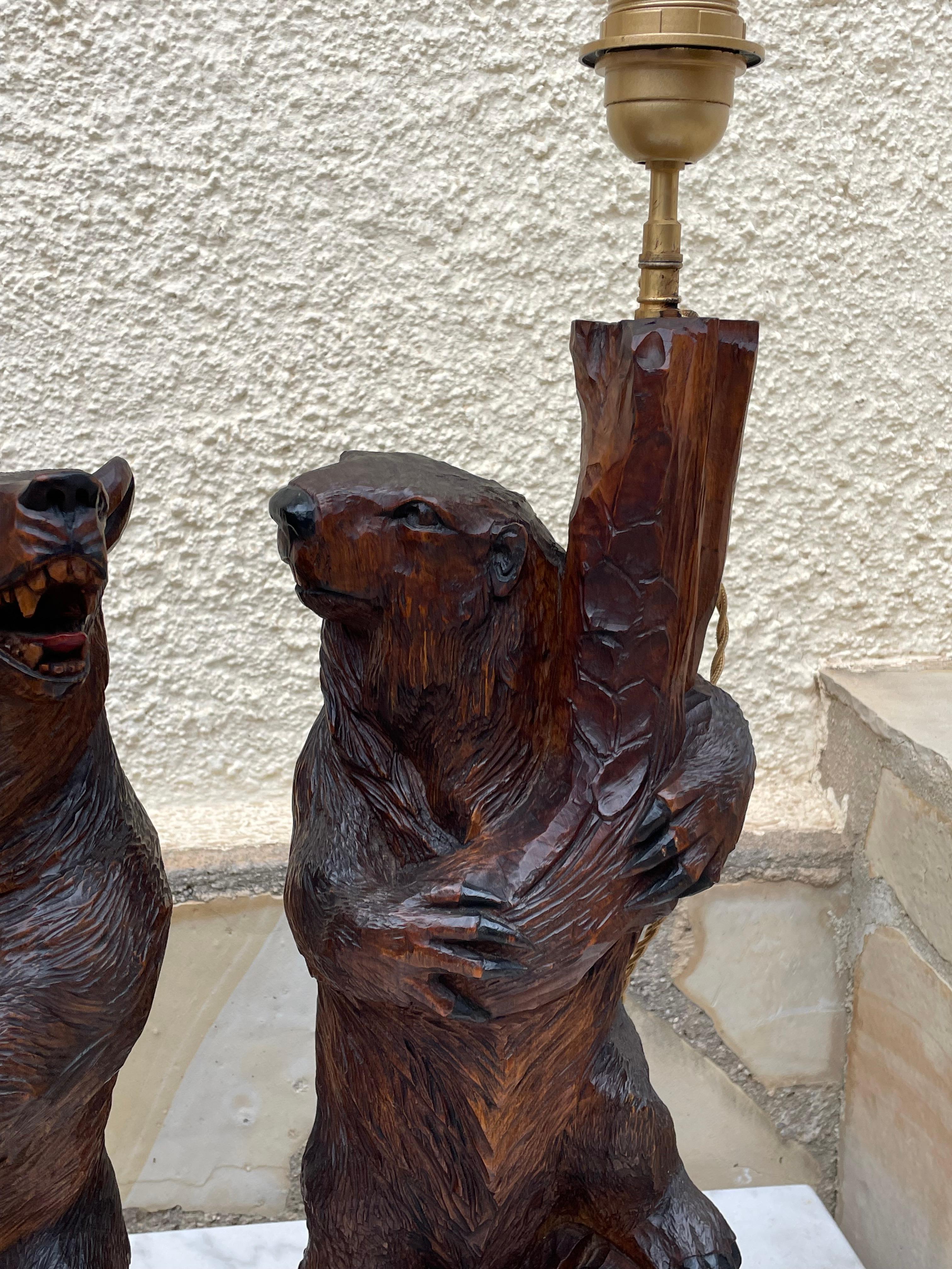 Black Forest Hand Carved Large & Extremely Rare Beaver and Bear Pair Table Lamps For Sale 9