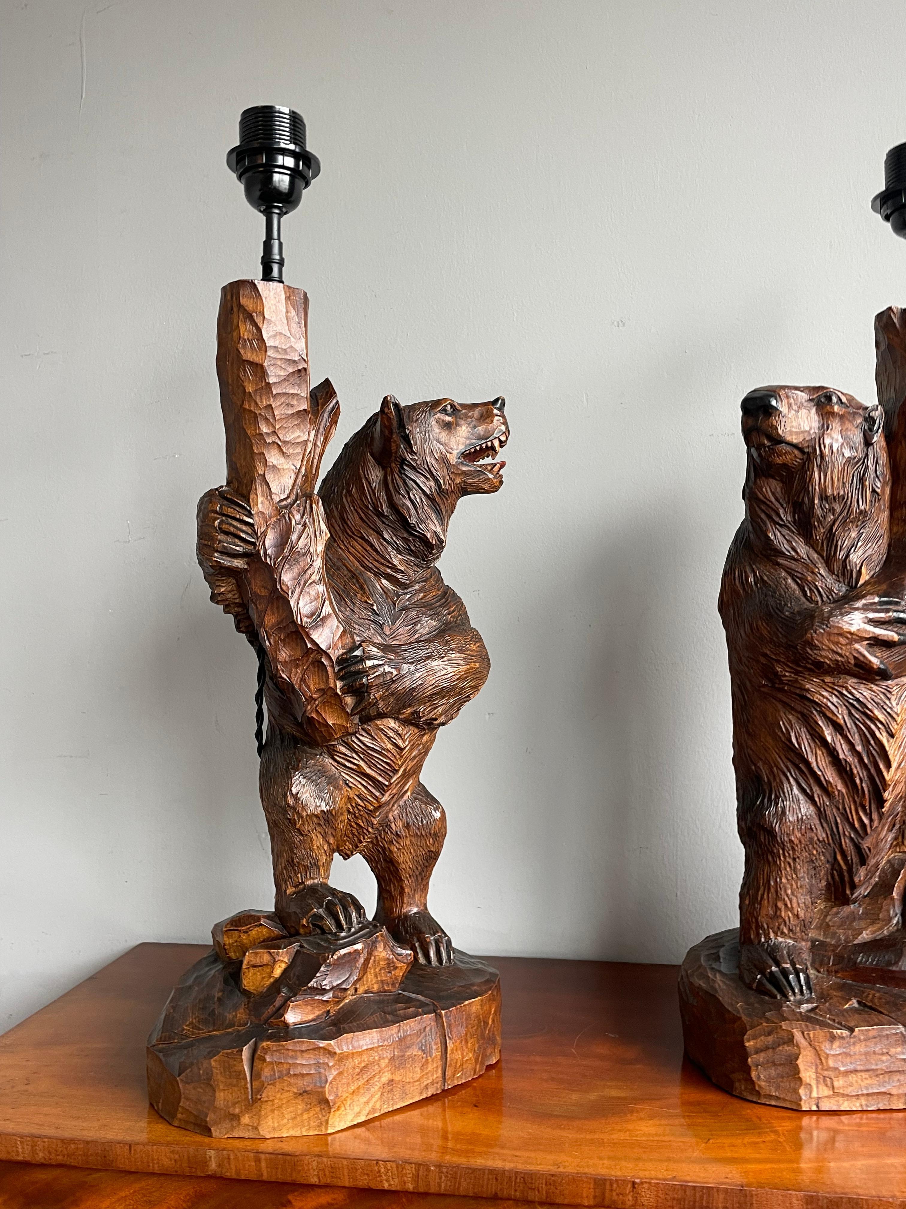 Black Forest Hand Carved Large & Extremely Rare Beaver and Bear Pair Table Lamps For Sale 10