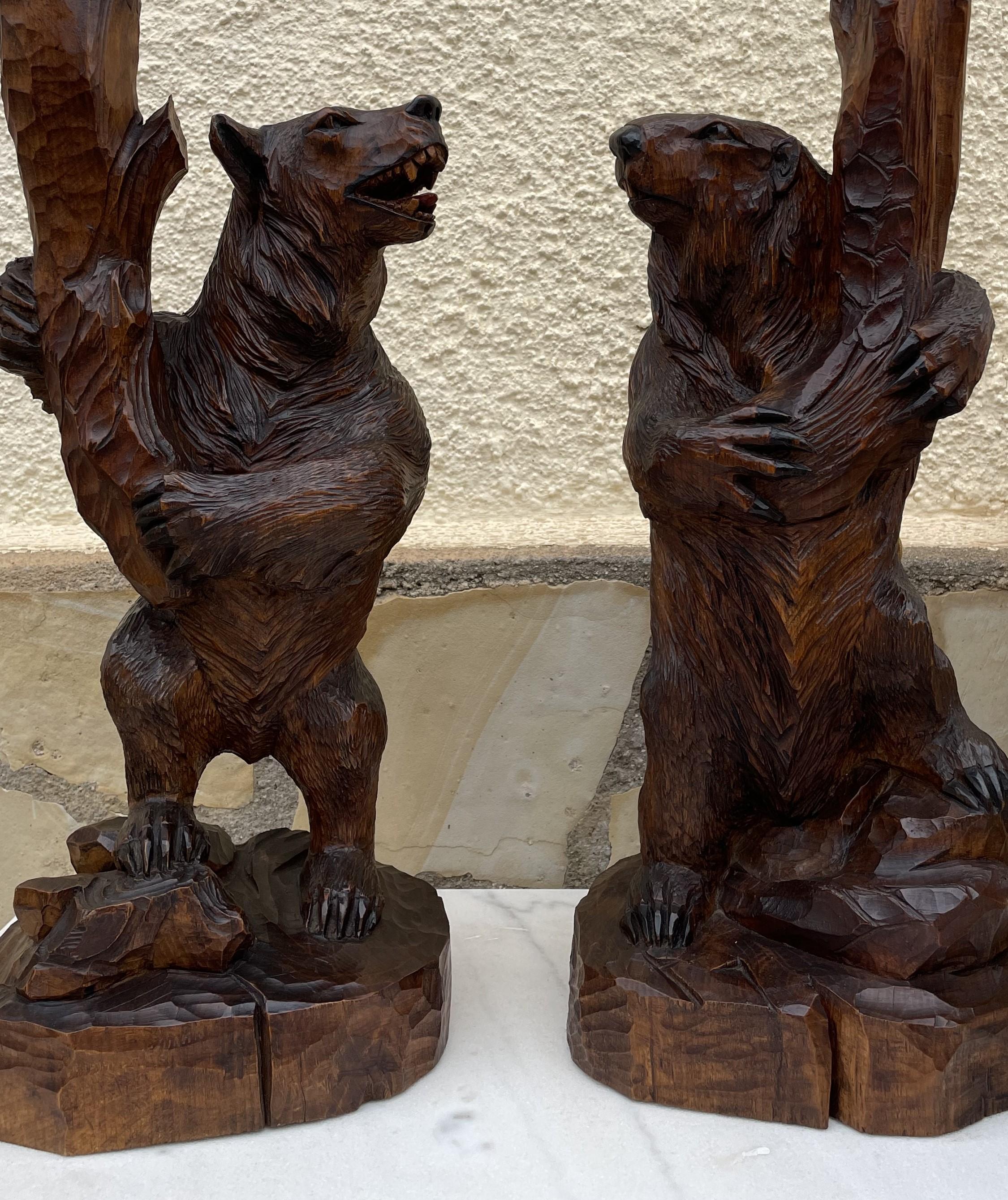 Black Forest Hand Carved Large & Extremely Rare Beaver and Bear Pair Table Lamps For Sale 12