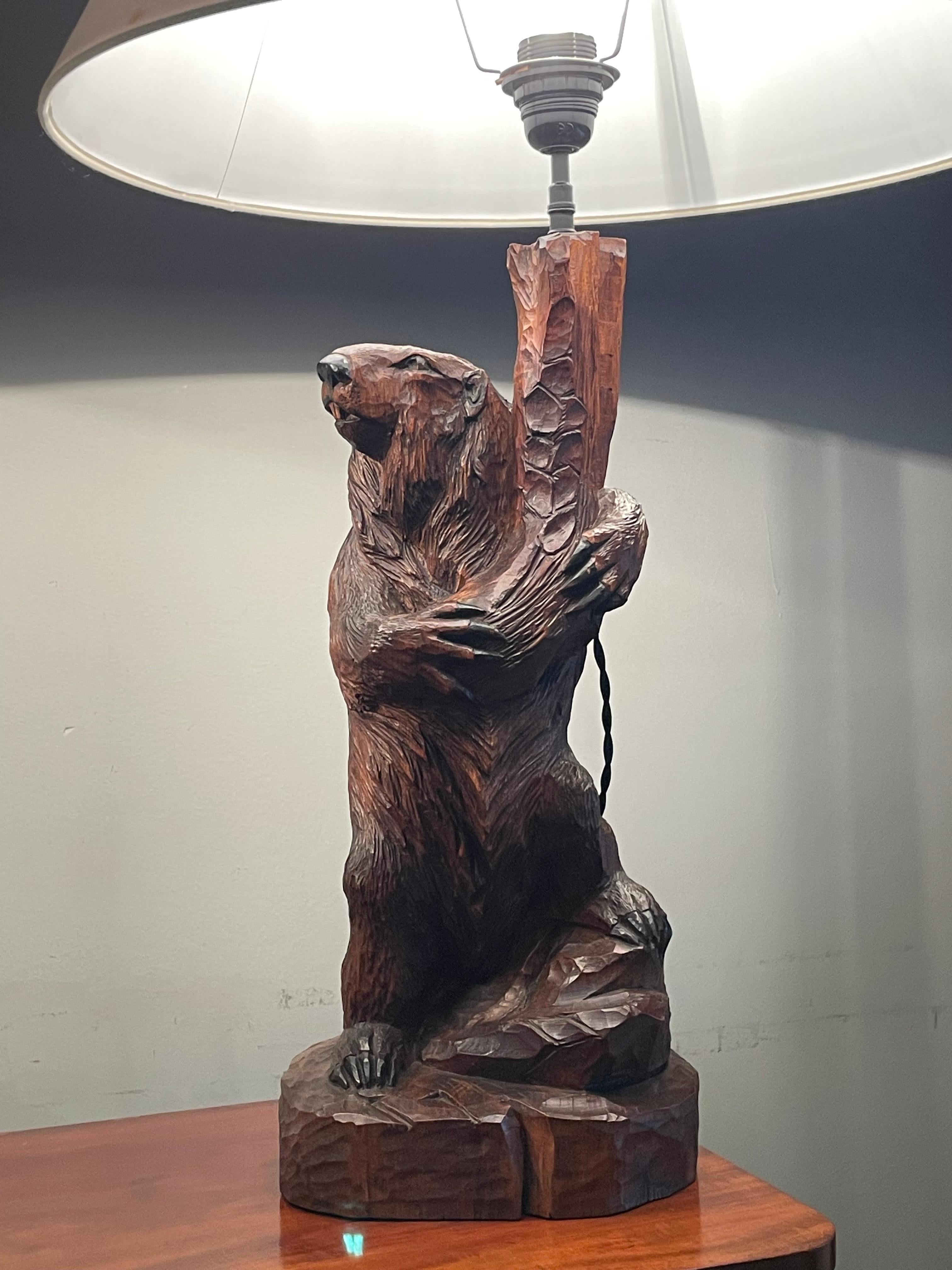 20th Century Black Forest Hand Carved Large & Extremely Rare Beaver and Bear Pair Table Lamps For Sale