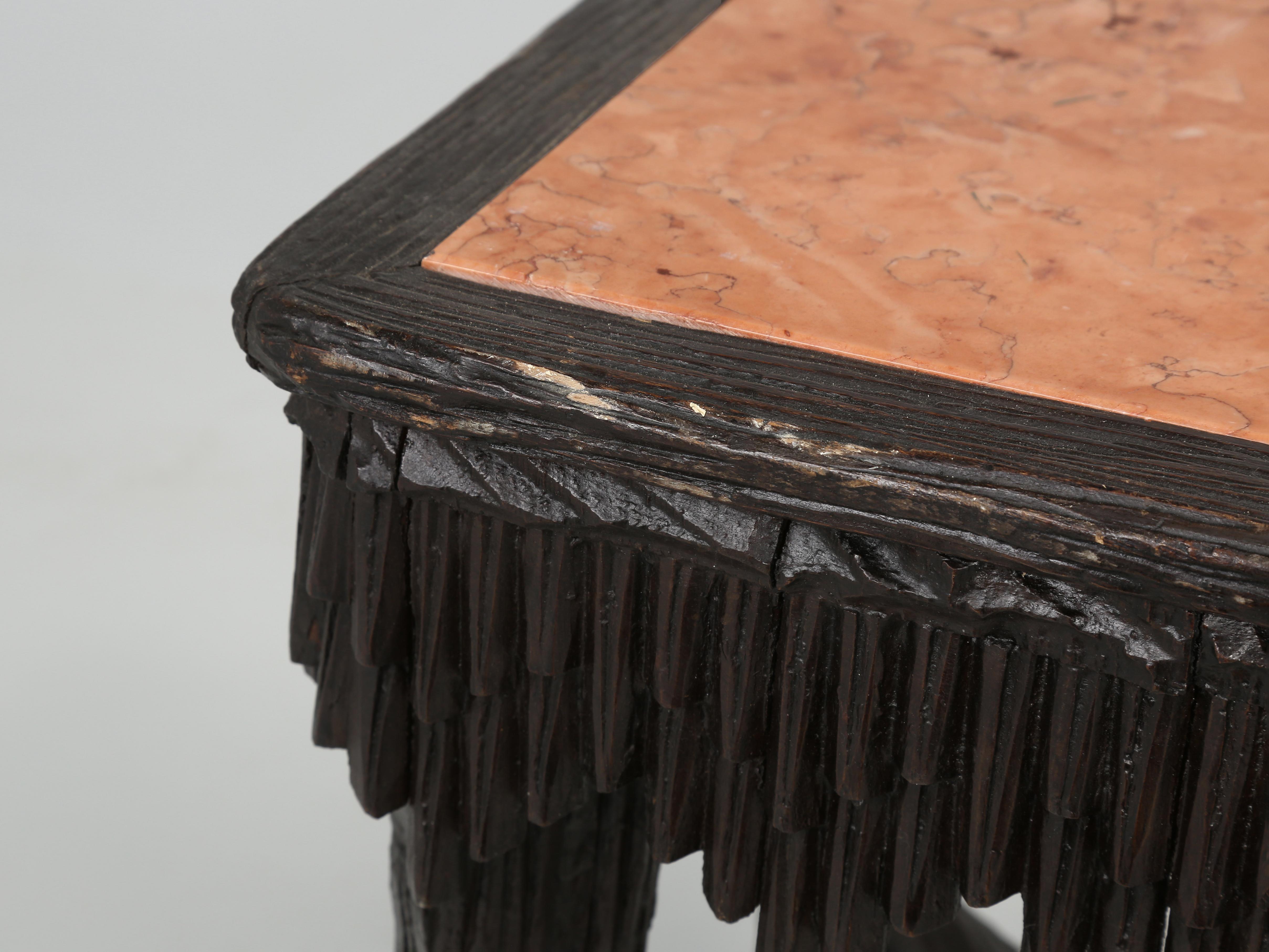 Black Forest Hand Carved Switzerland Pair of End Tables Marble Tops, circa 1800s For Sale 1