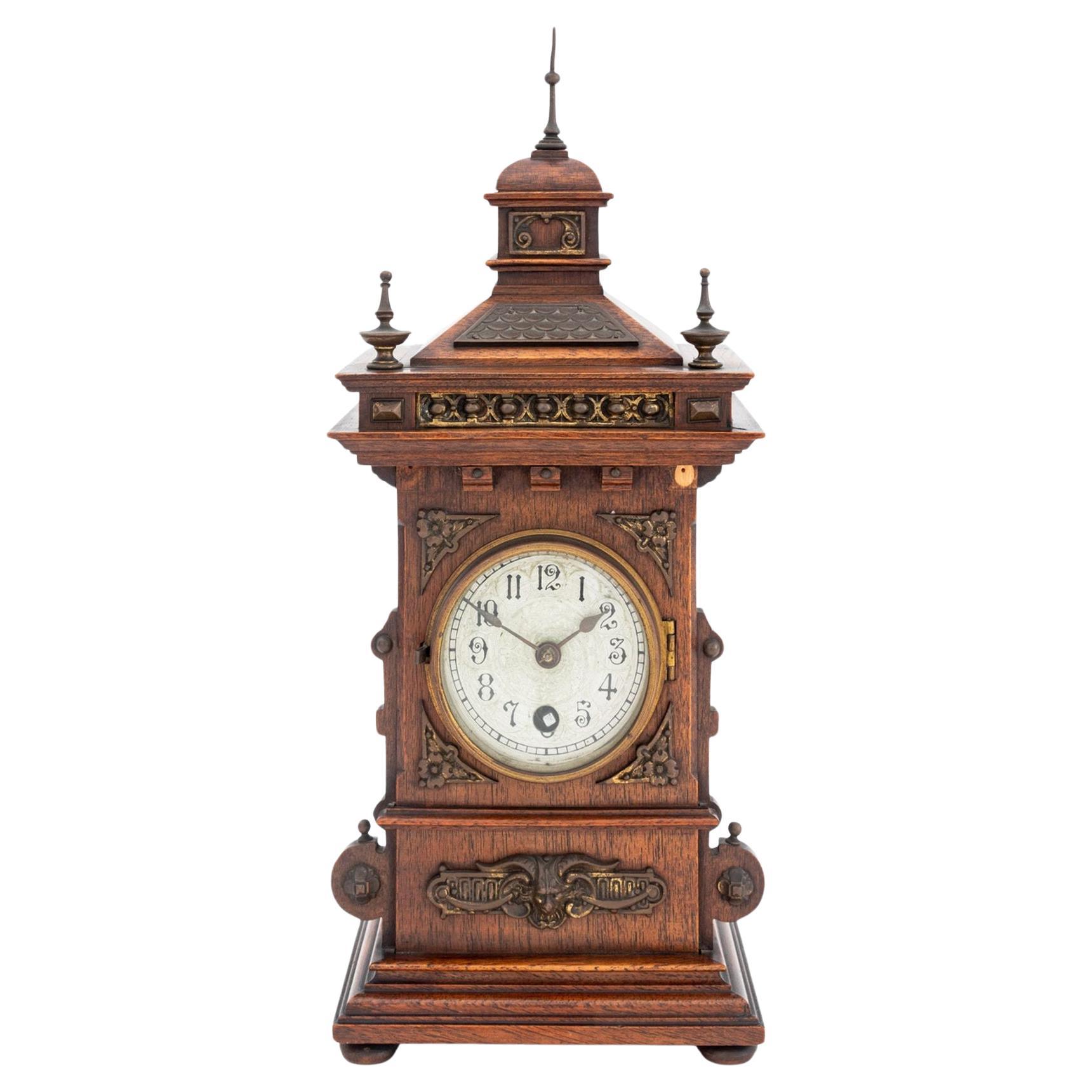 Black Forest Lenzkirch Oak Wood Mantle Clock im Angebot