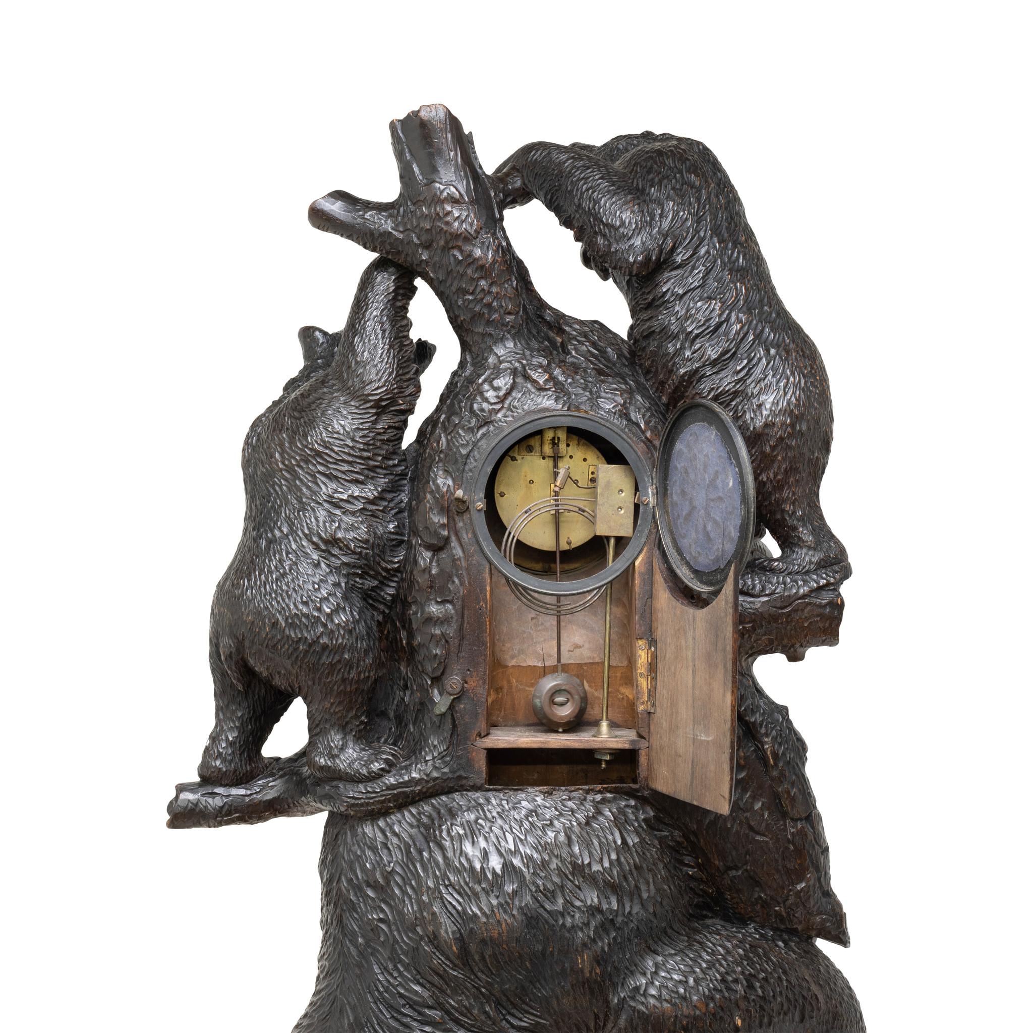 Reloj de manto Black Forest Europeo en venta
